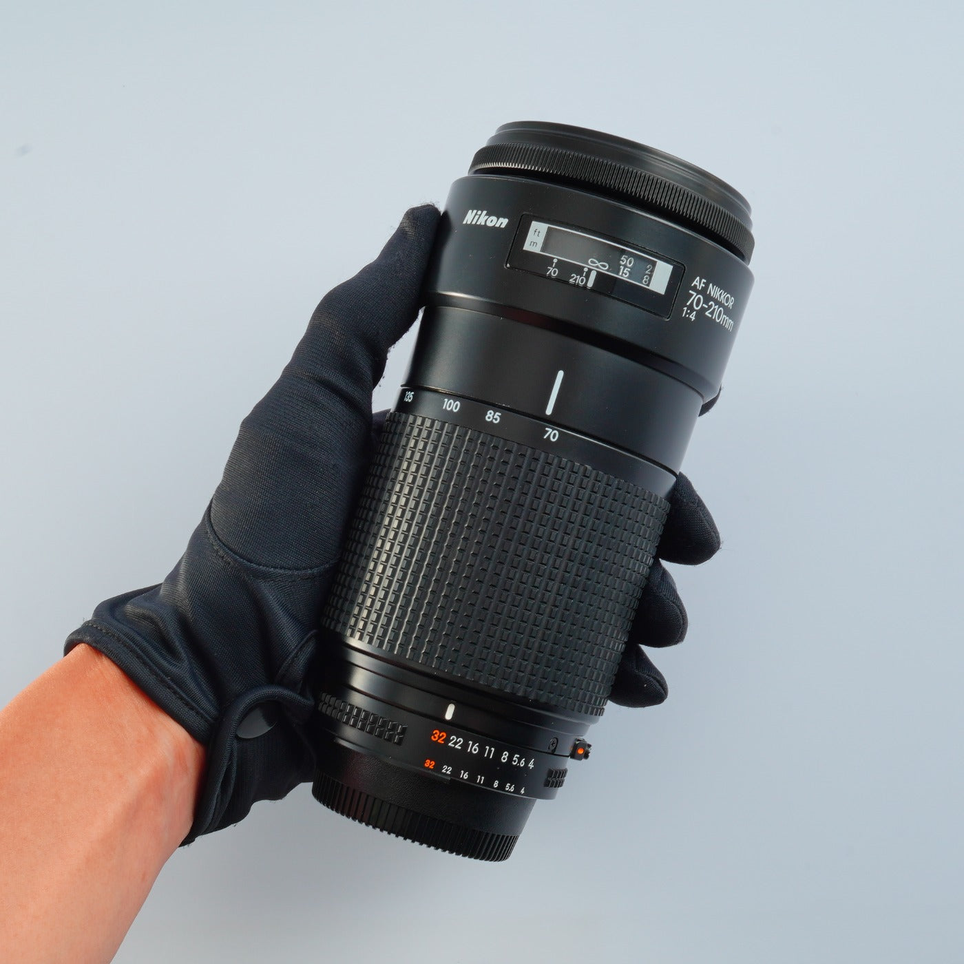 Nikon AF Nikkor 70-210mm F/4 ズームレンズ