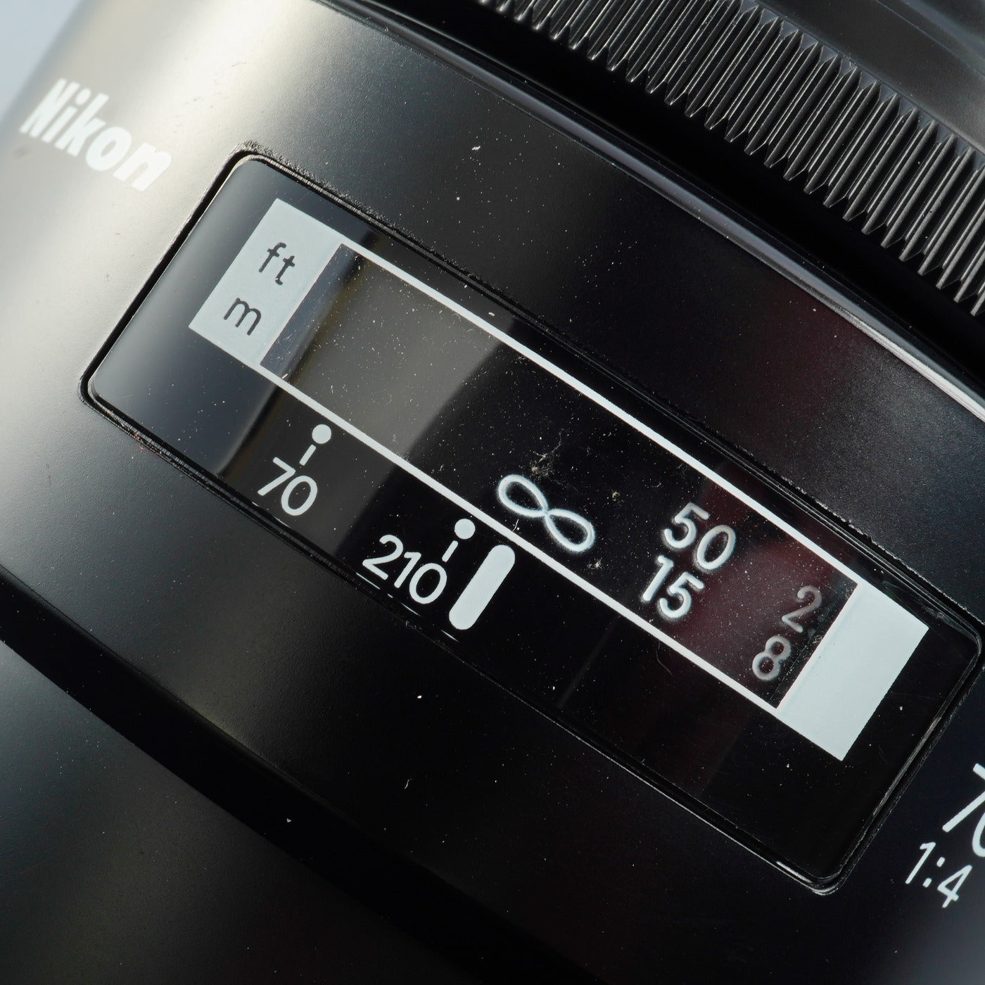 Nikon AF Nikkor 70-210mm F/4 ズームレンズ