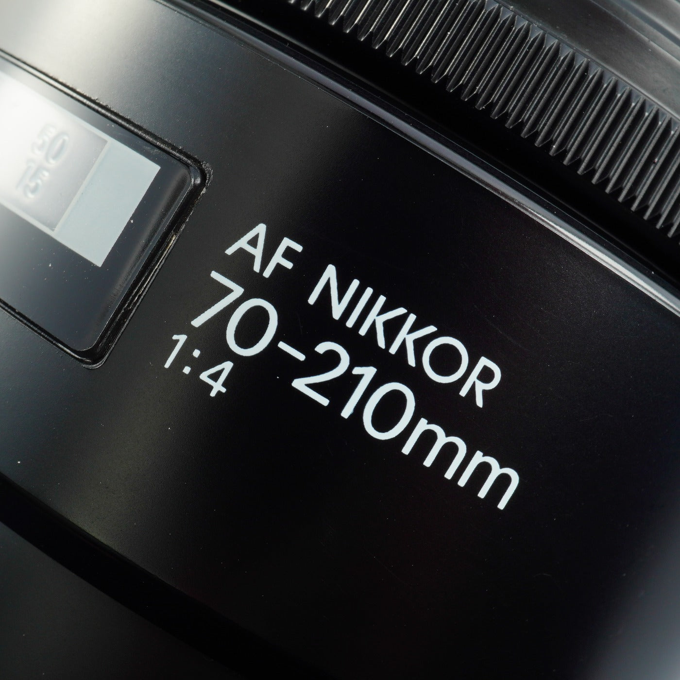 Nikon AF Nikkor 70-210mm F/4 ズームレンズ