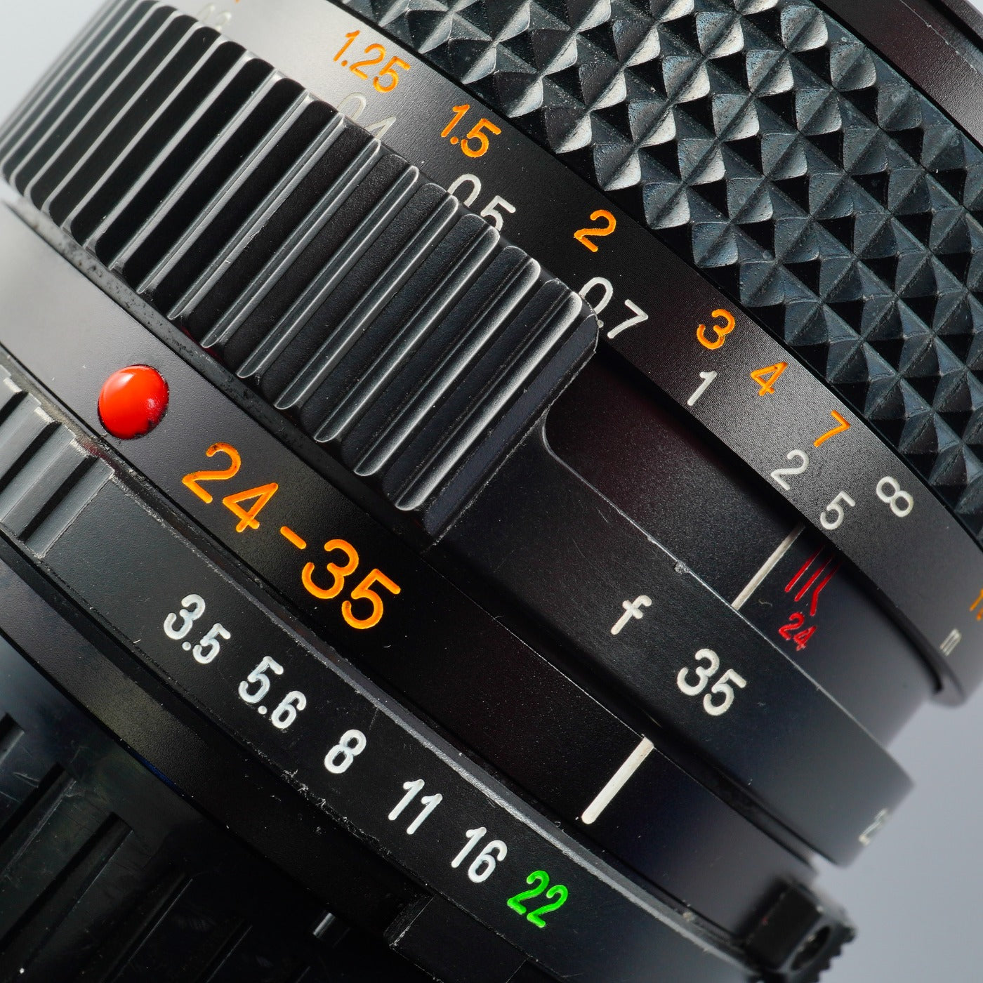 【ジャンク】 MINOLTA MD 24-35mm F/3.5 ズームレンズ