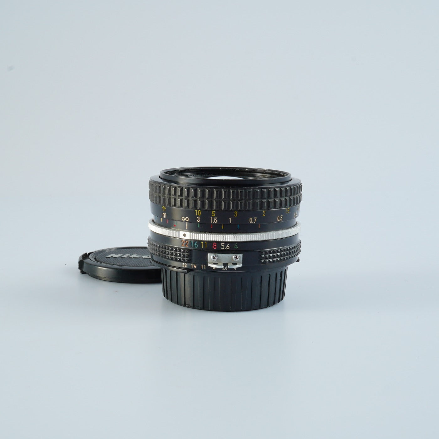 Nikon Ai Nikkor 20mm f/4 単焦点レンズ