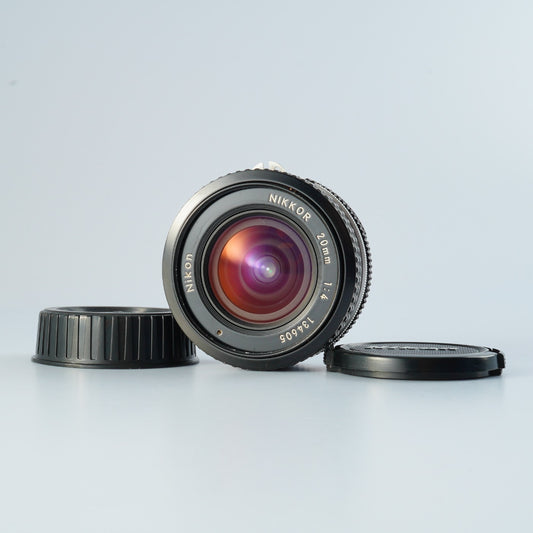 Nikon Ai Nikkor 20mm f/4 単焦点レンズ