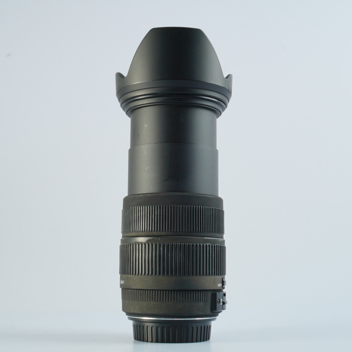 SIGMA 18-200mm F3.5-6.3 DC OS / DC OS HSM (Canon EF-S用) ズームレンズ