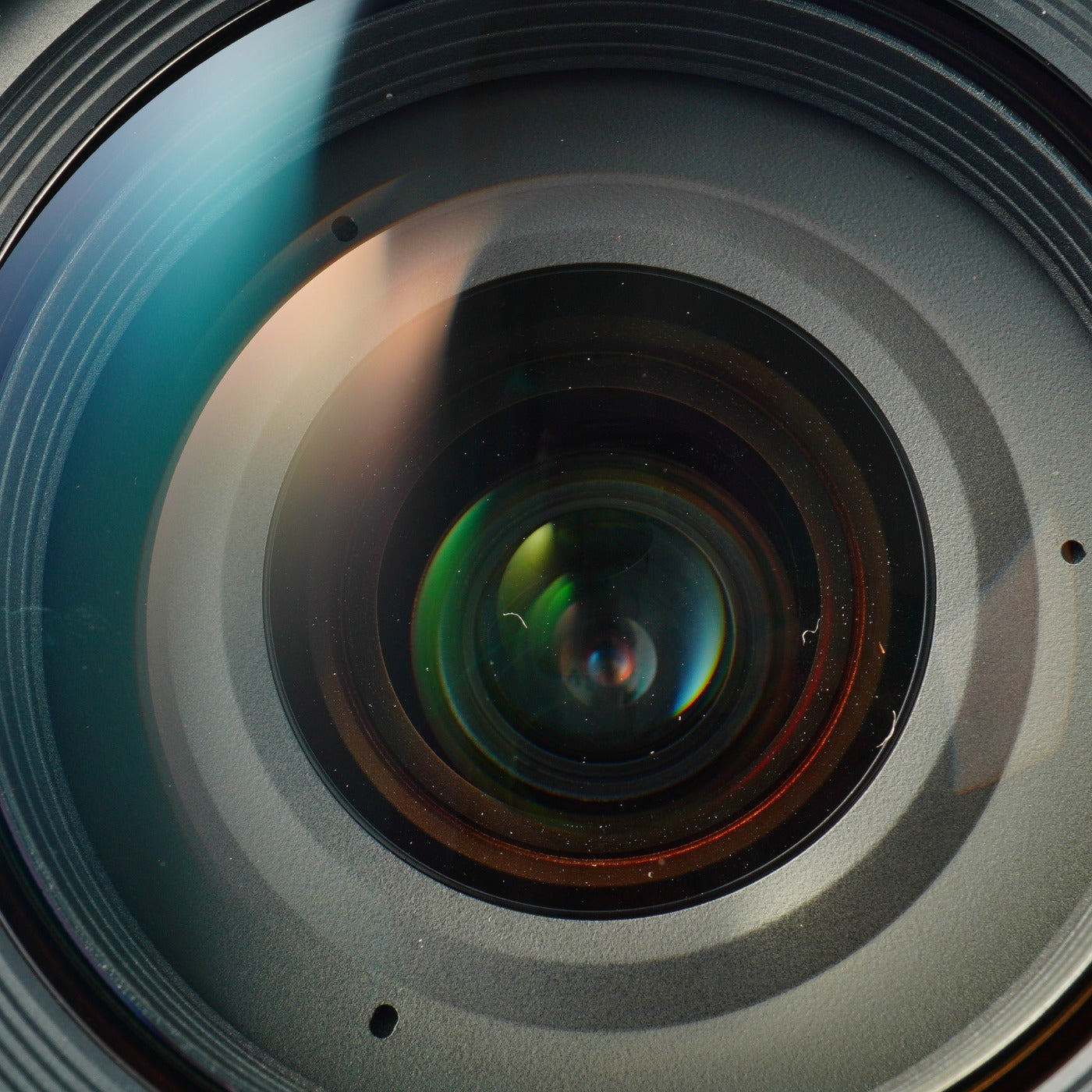 SIGMA 18-200mm F3.5-6.3 DC OS / DC OS HSM (Canon EF-S用) ズームレンズ