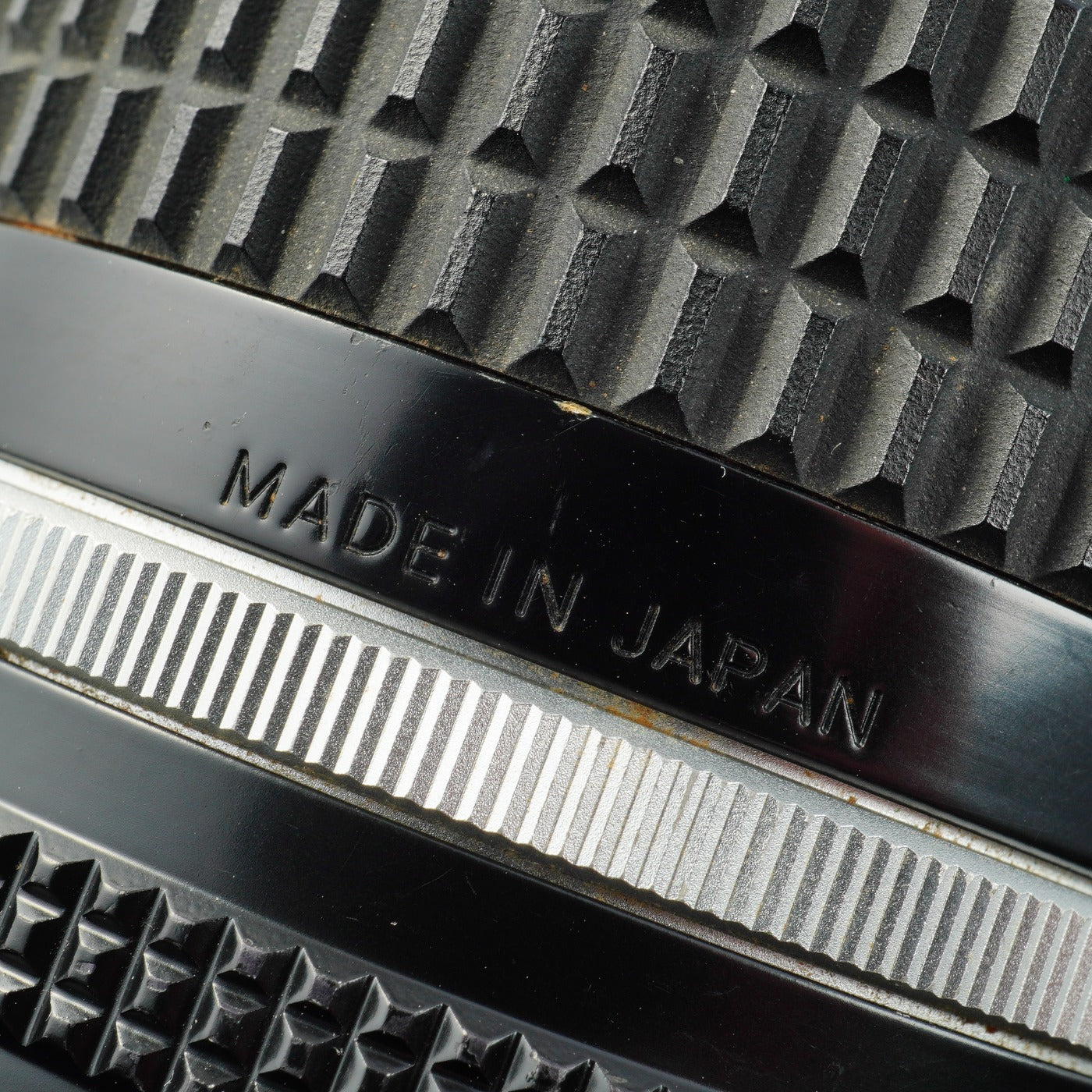 Nikon Ai-s Nikkor 24mm F/2 単焦点レンズ