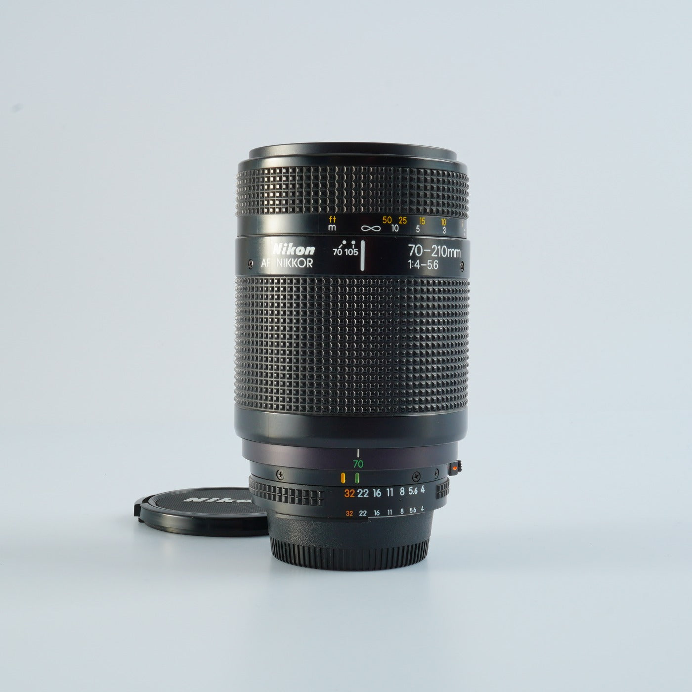 Nikon AF Nikkor 70-210mm F/4-5.6 ズームレンズ