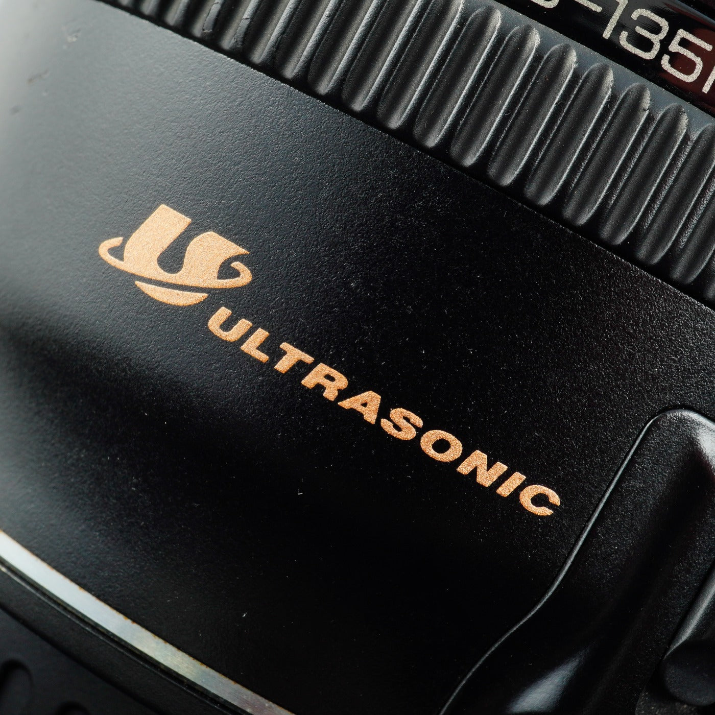 Canon EF 35-135mm F/4-5.6 USM ズームレンズ