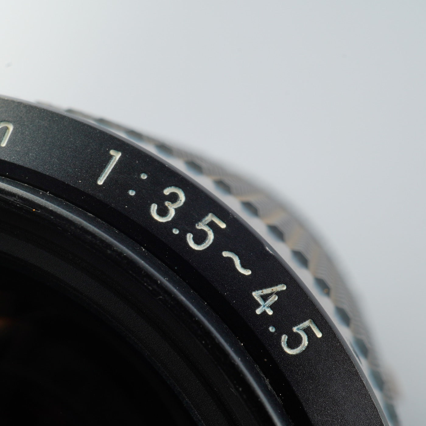 Nikon Ai-S Zoom Nikkor 35-105mm F/3.5-4.5 ズームレンズ
