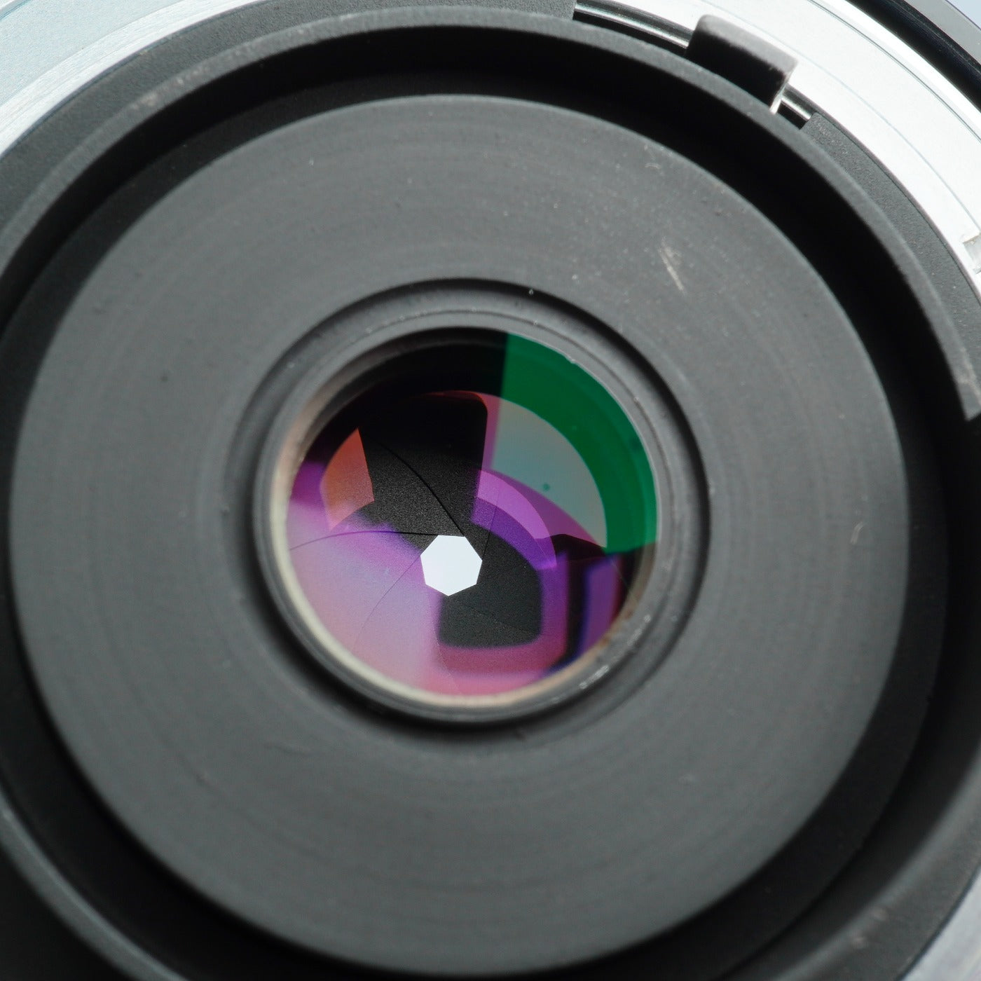 Nikon NIKKOR 28mm f/3.5 非Ai 単焦点レンズ