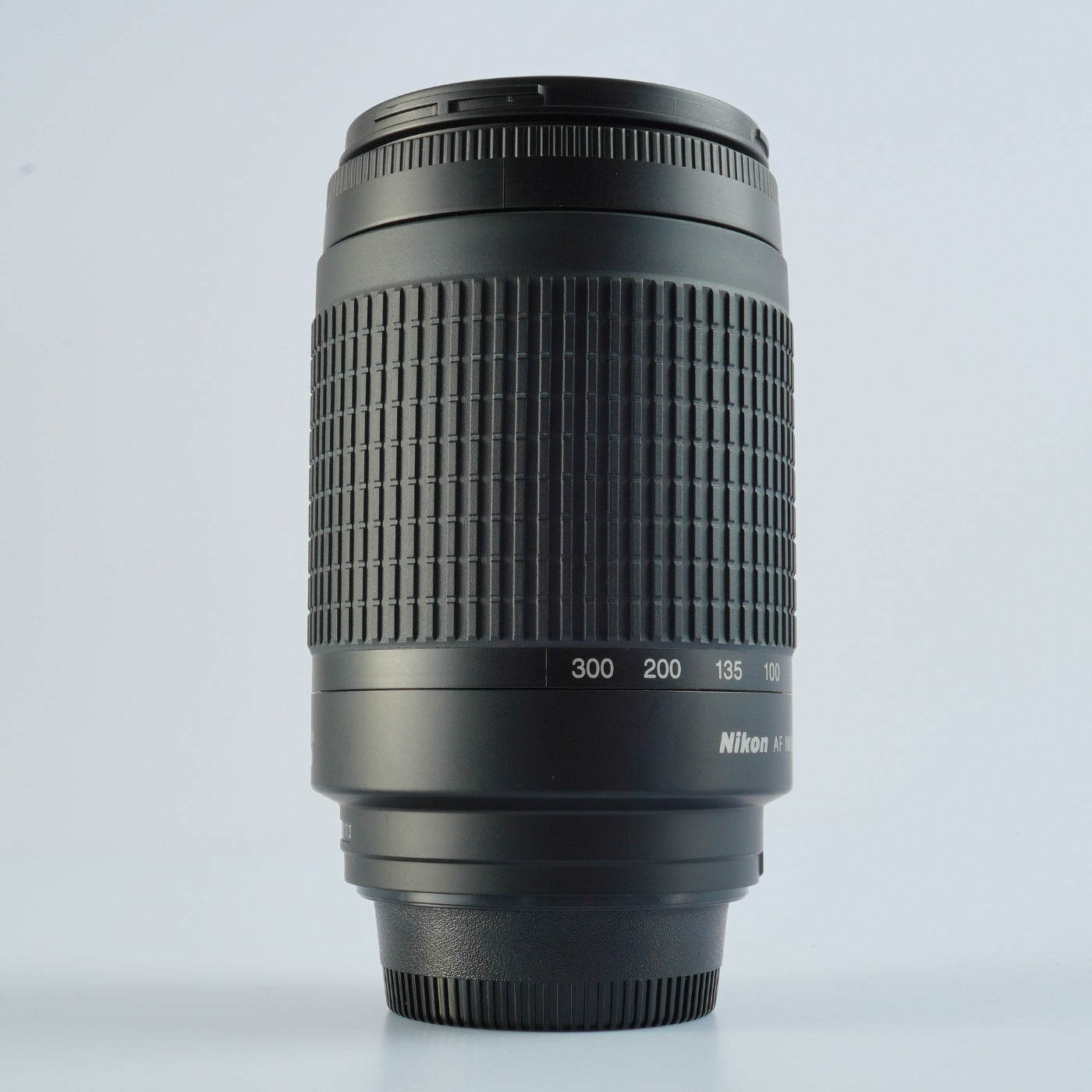 Nikon AF Nikkor 70-300mm F/4-5.6 G ズームレンズ