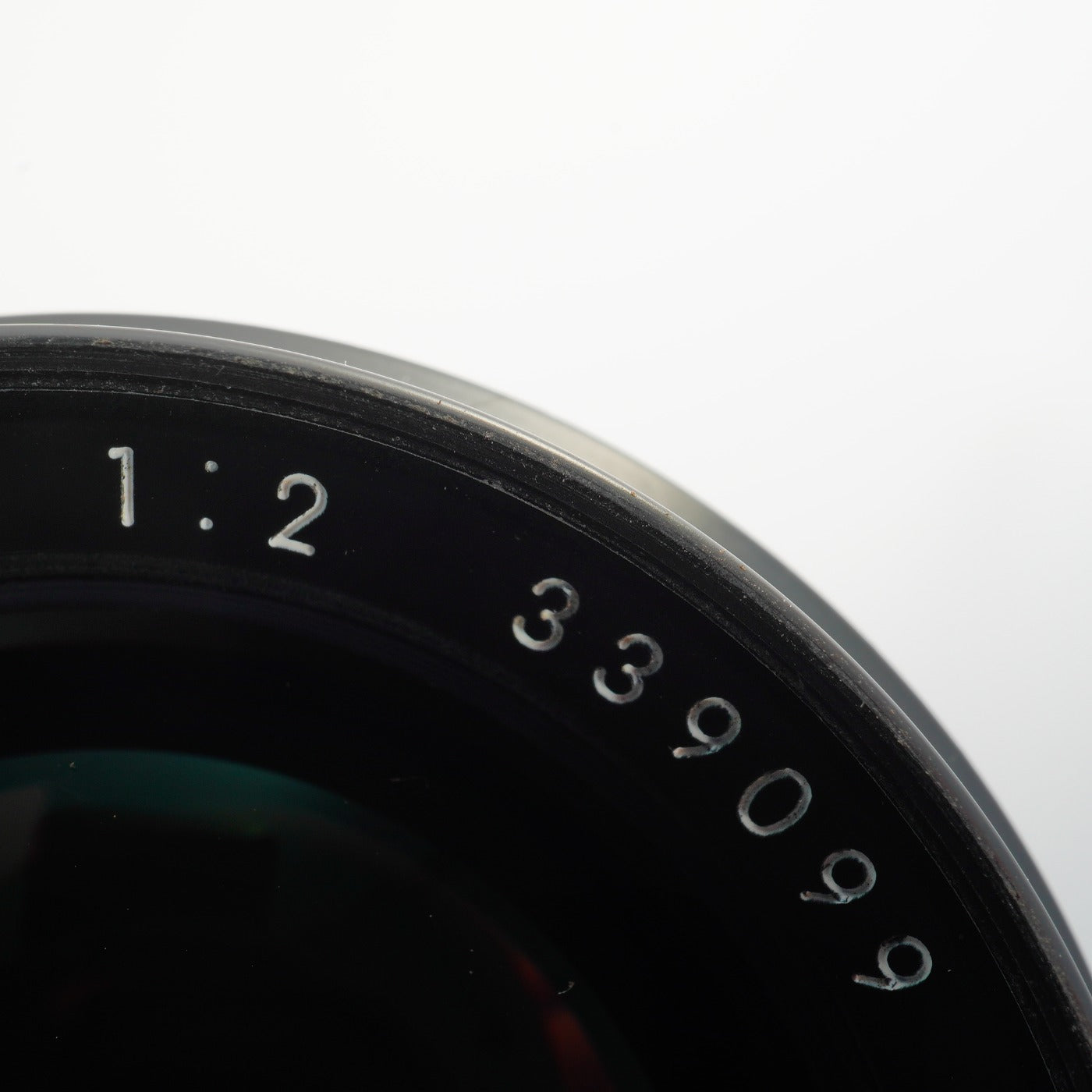 Nikon Ai-s Nikkor 85mm f/2 単焦点レンズ