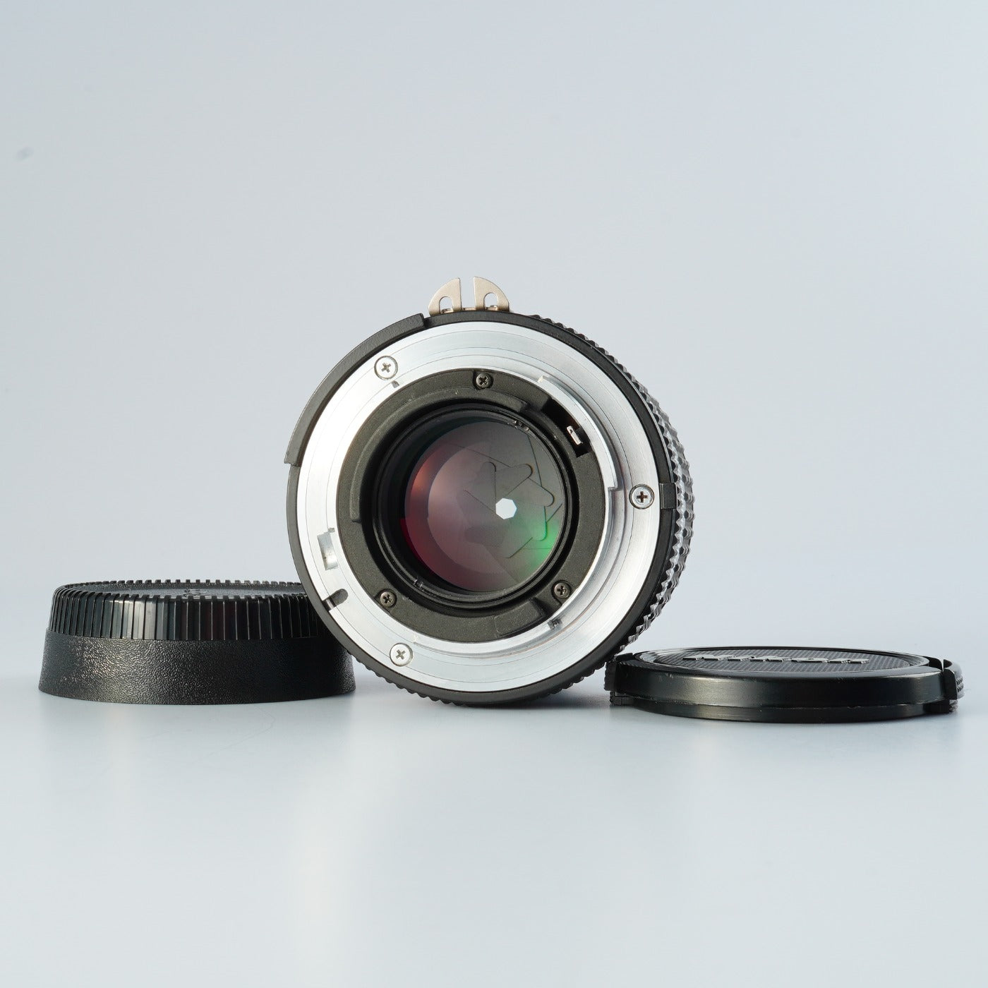Nikon Ai-s Nikkor 85mm f/2 単焦点レンズ