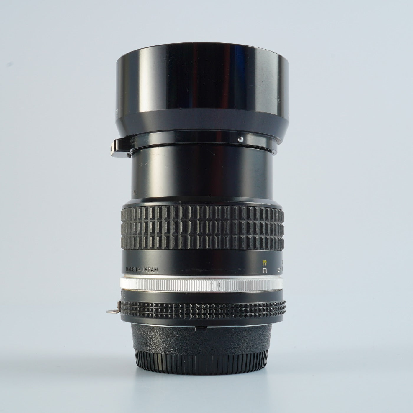 Nikon Ai-s Nikkor 85mm f/2 単焦点レンズ