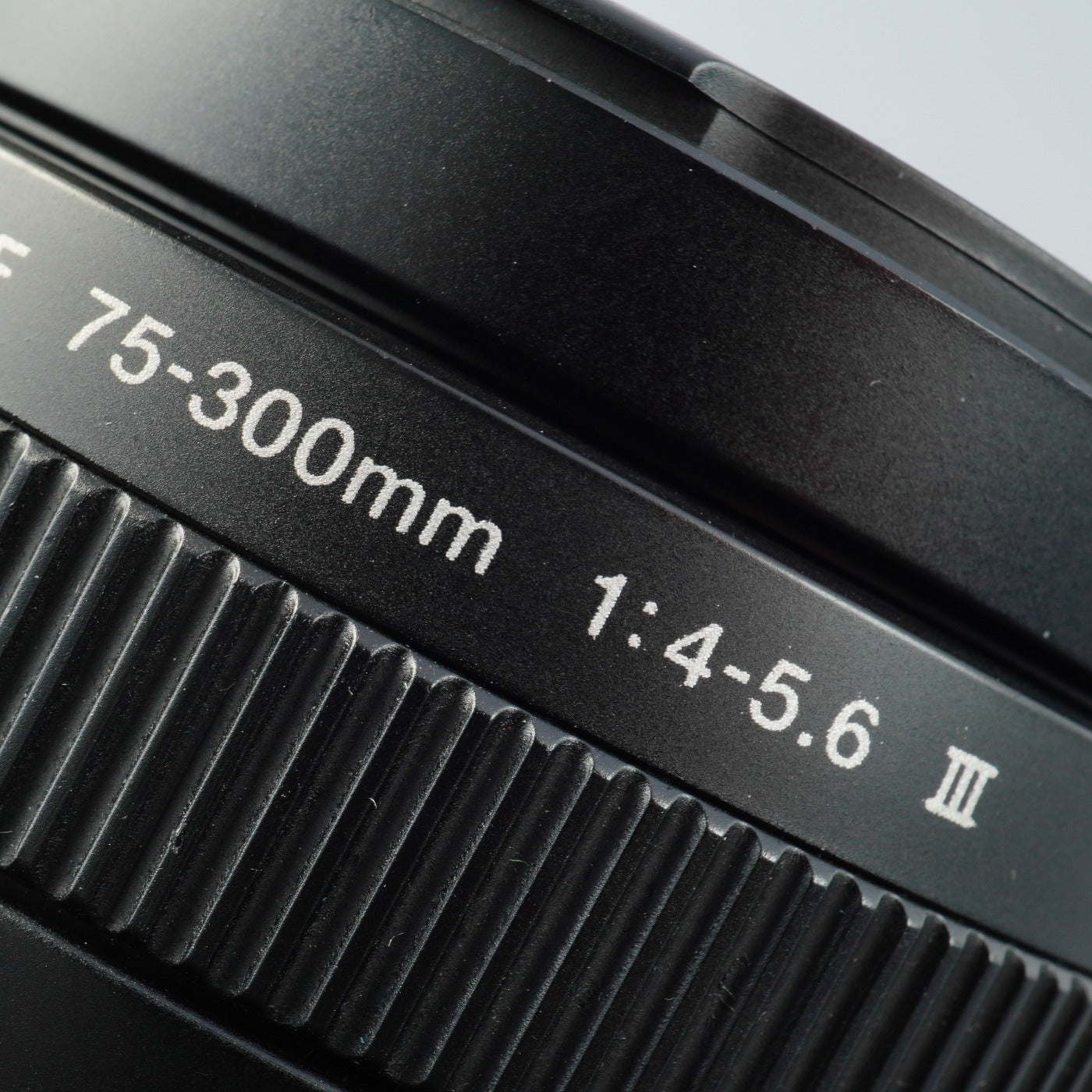 Canon EF 75-300mm F/4-5.6 Ⅲ ズームレンズ