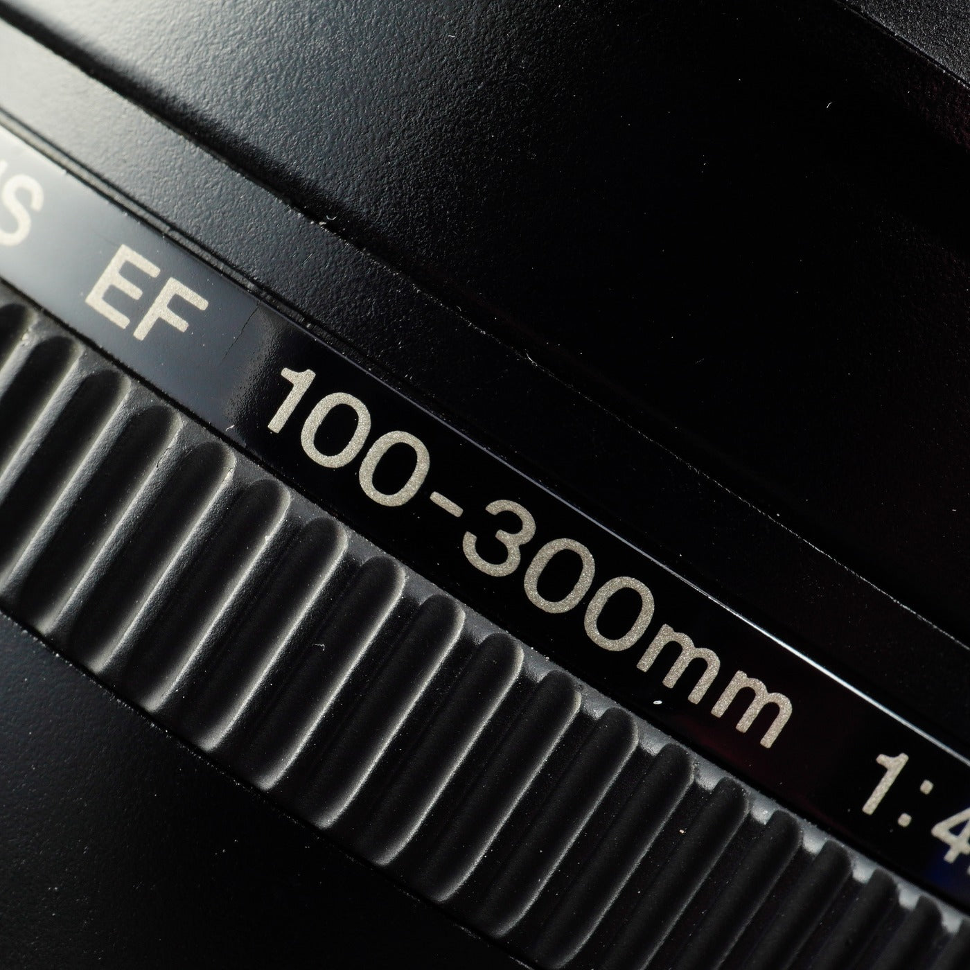 Canon EF 100-300 F/4.5-5.6 ズームレンズ