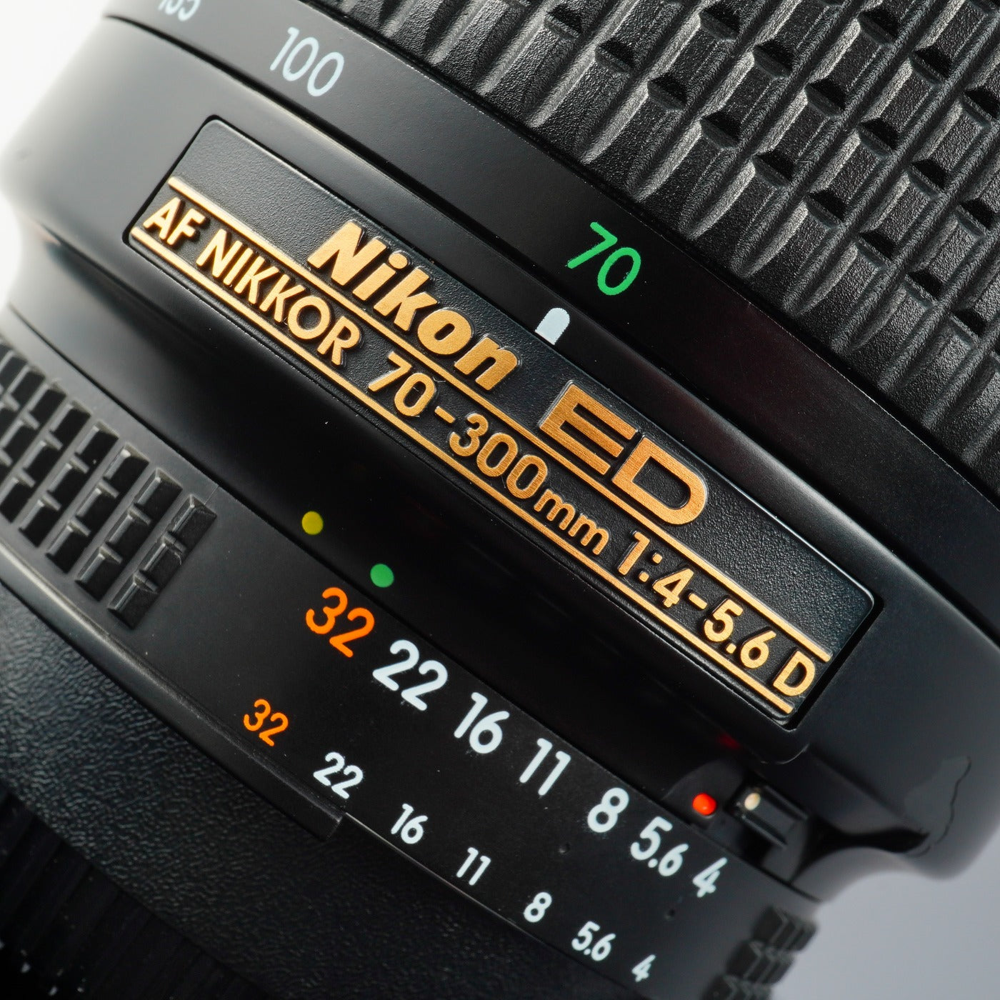 【ジャンク】 Nikon ED AF Nikkor 70-300mm /4-5.6 D ズームレンズ