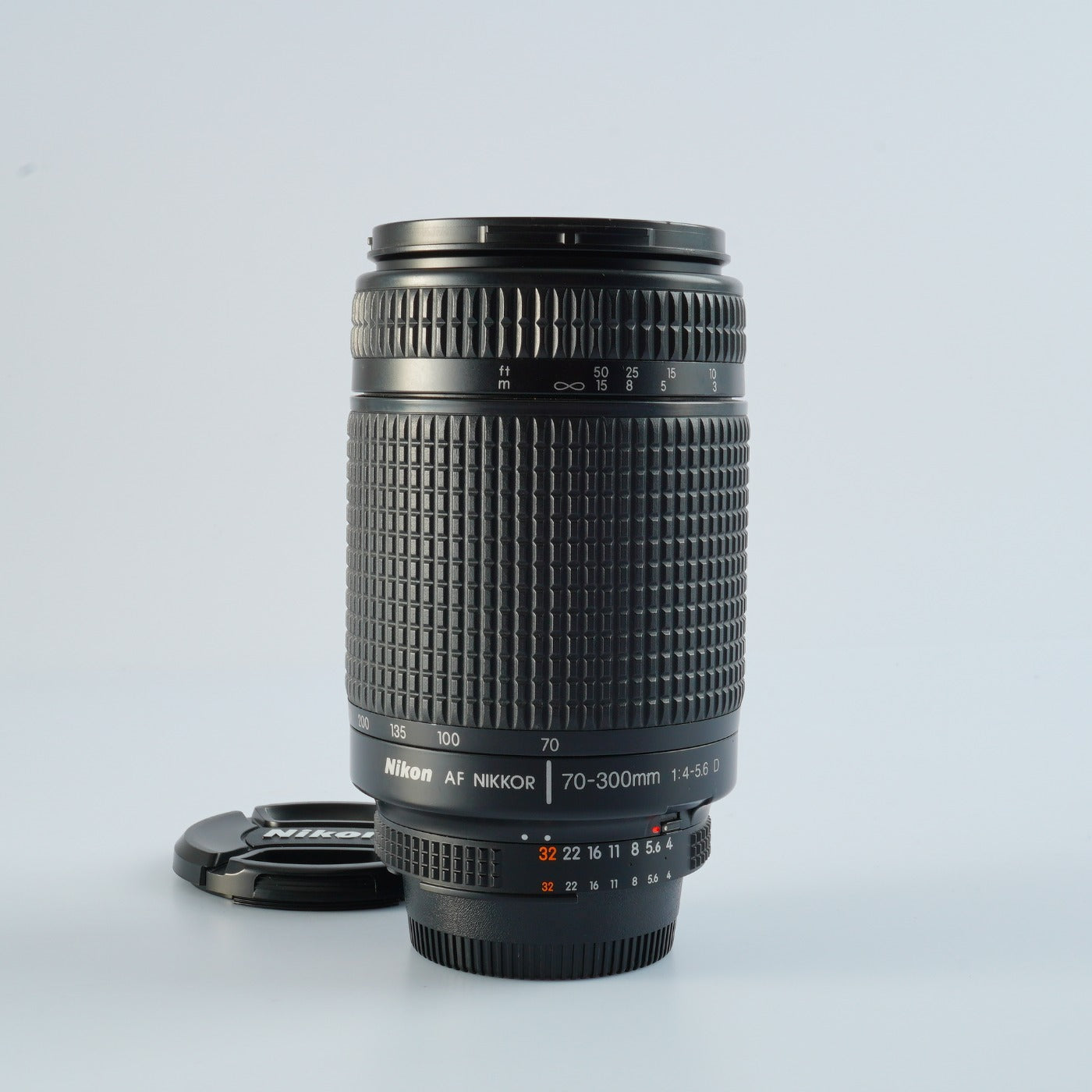 Nikon AF Nikkor 70-300mm F/4-5.6 D ズームレンズ