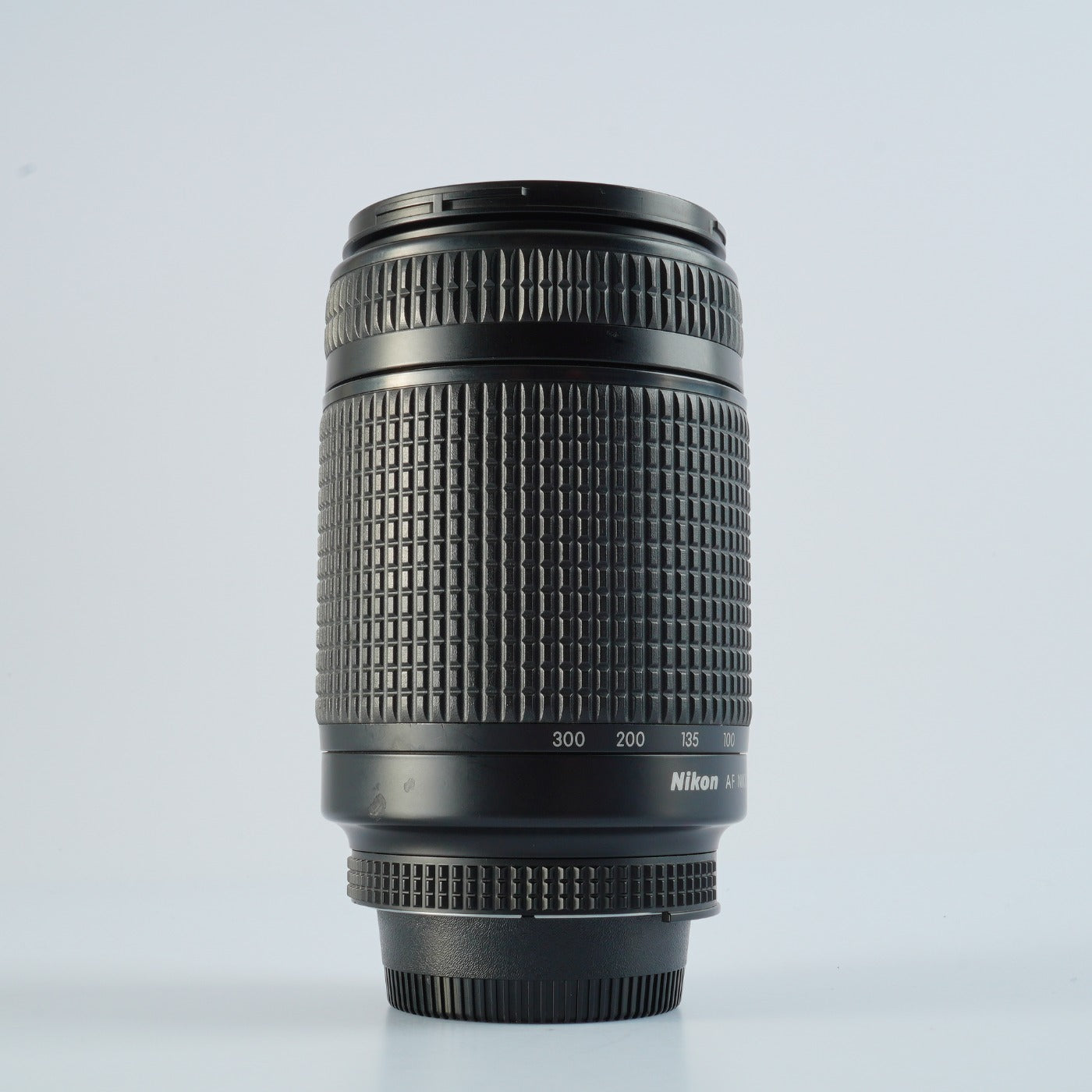 Nikon AF Nikkor 70-300mm F/4-5.6 D ズームレンズ