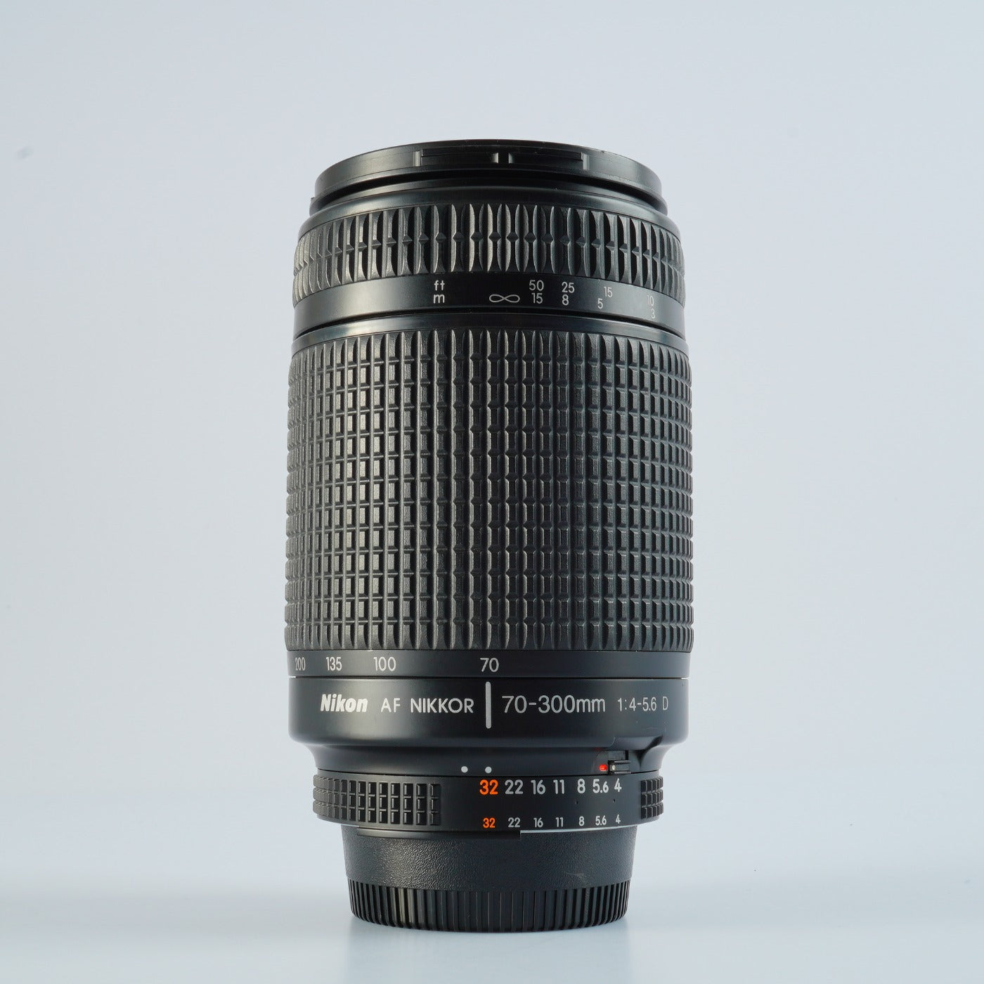 Nikon AF Nikkor 70-300mm F/4-5.6 D ズームレンズ