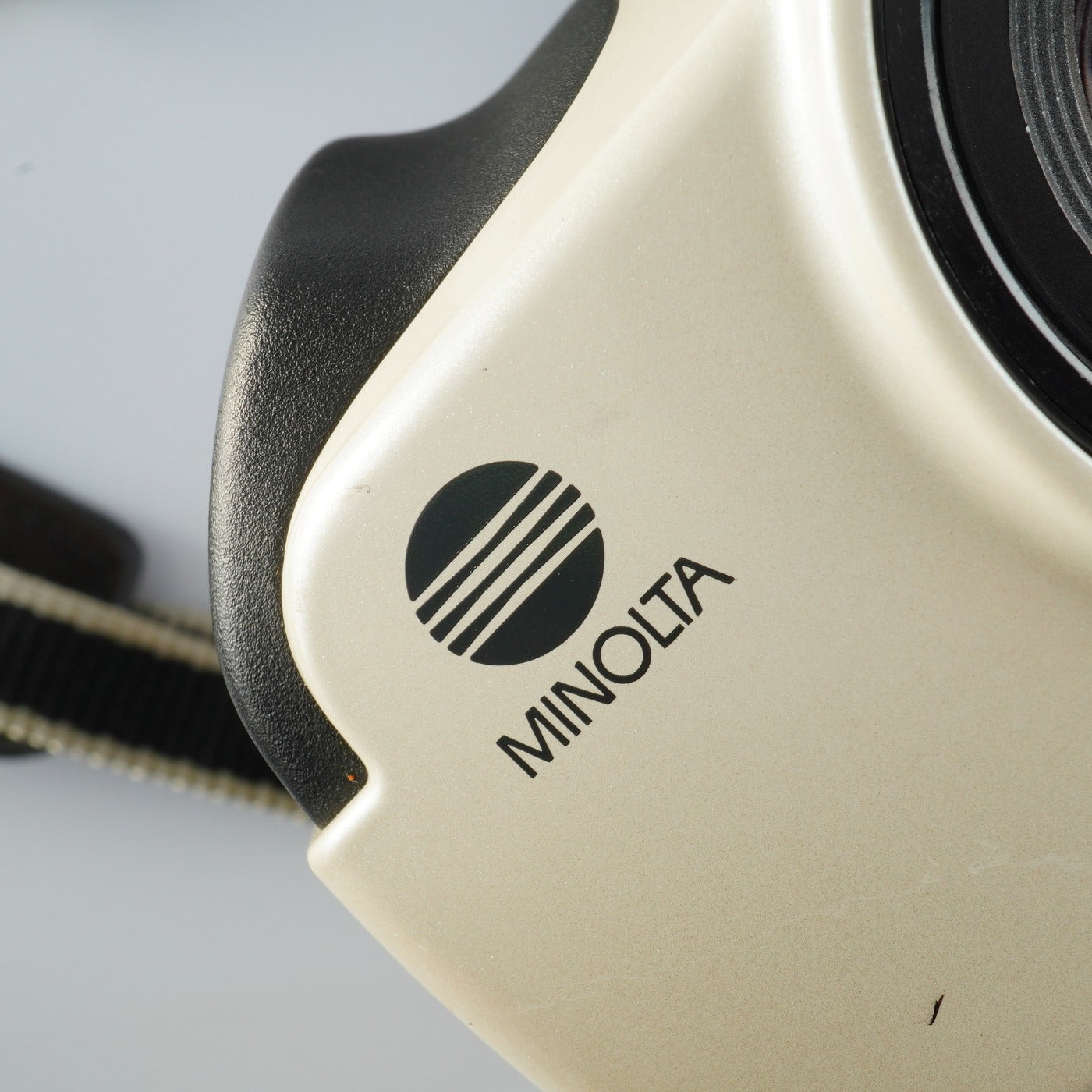 MINOLTA APZ APEX 105 コンパクトフィルムカメラ