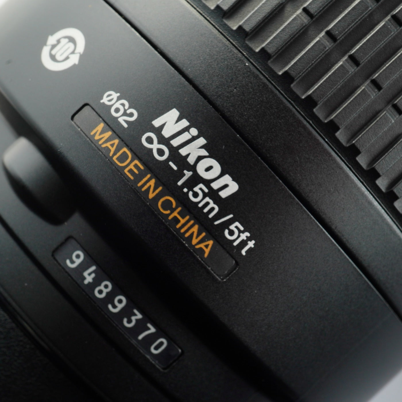 Nikon AF Nikkor 70-300mm F/4-5.6 G ズームレンズ