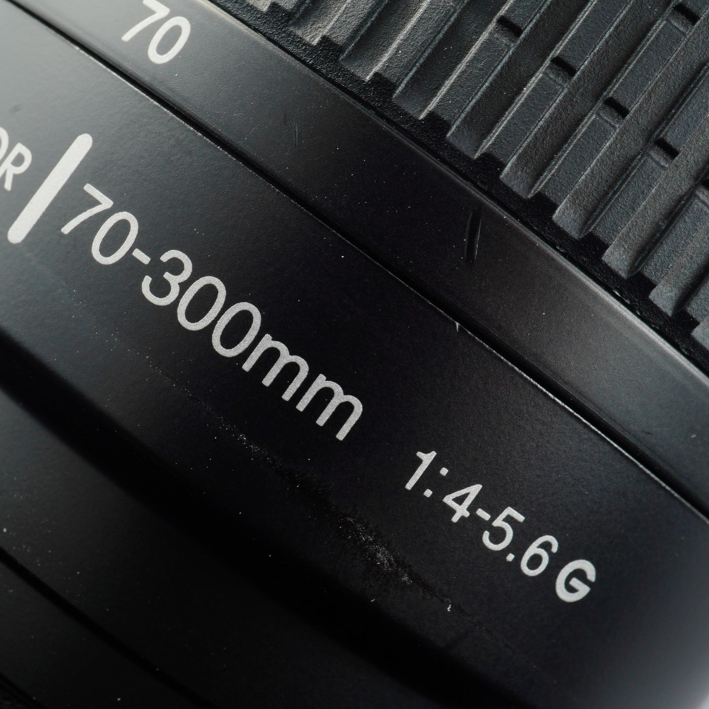 Nikon AF Nikkor 70-300mm F/4-5.6 G ズームレンズ