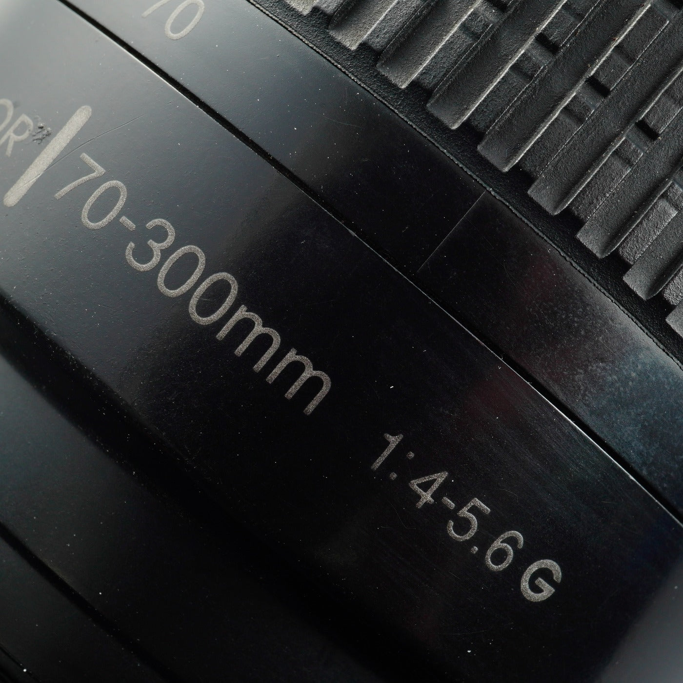 Nikon AF Nikkor 70-300mm F/4-5.6 G ズームレンズ