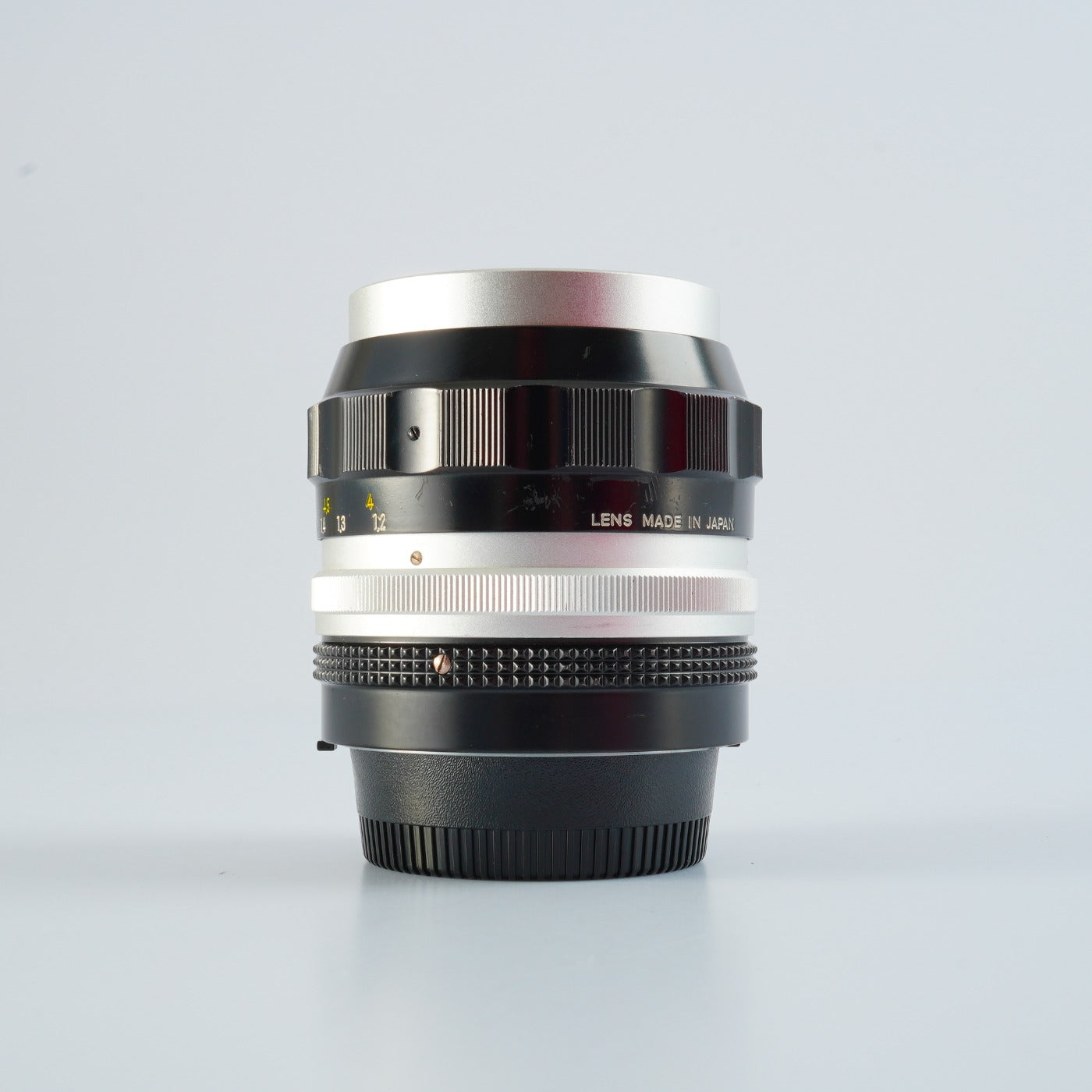 Nikon Nikkor-P Auto 105mm F/2.5 Ai改 単焦点レンズ