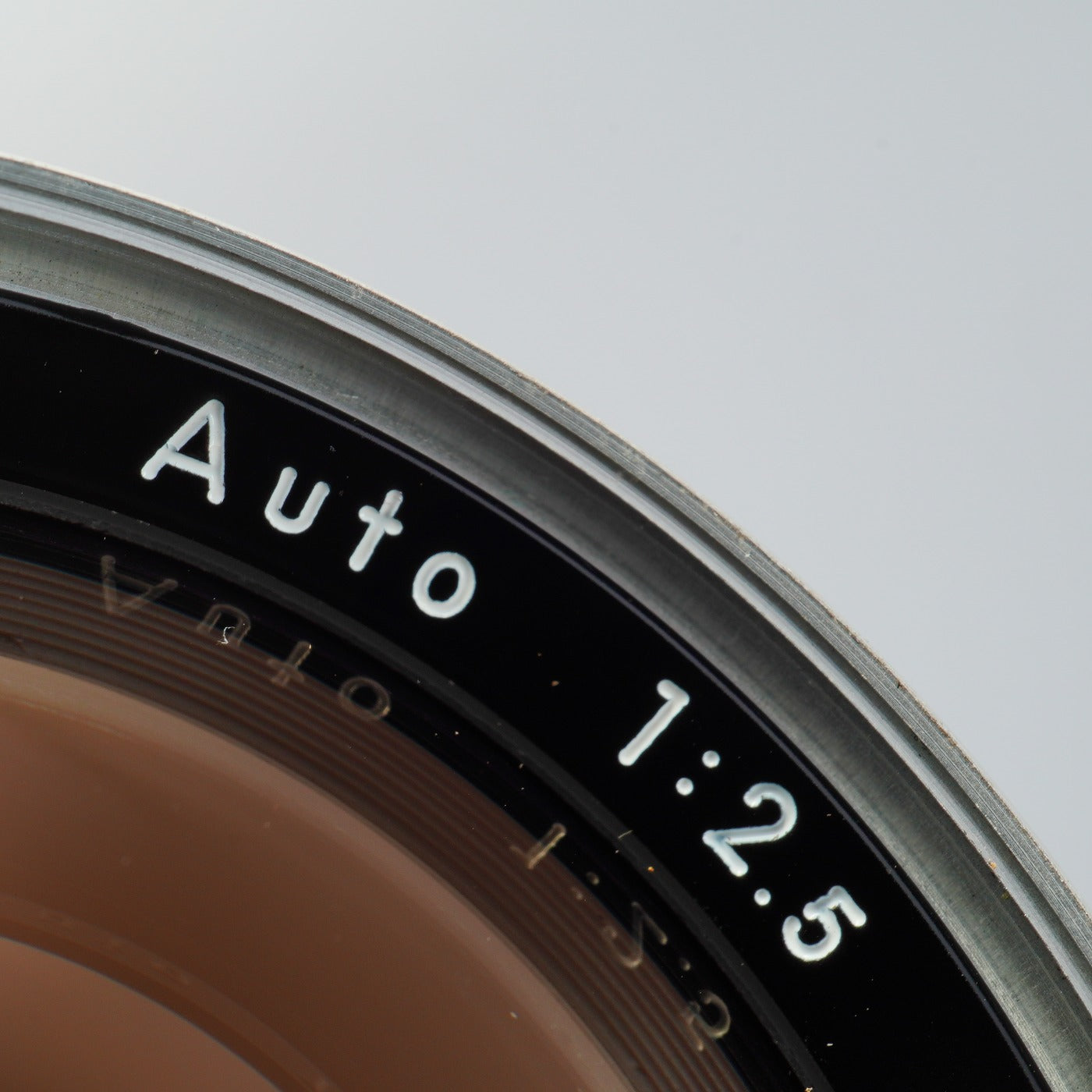 Nikon Nikkor-P Auto 105mm F/2.5 Ai改 単焦点レンズ