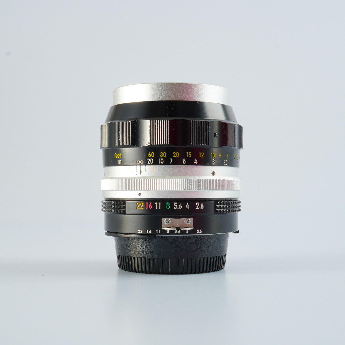 Nikon Nikkor-P Auto 105mm F/2.5 Ai改 単焦点レンズ