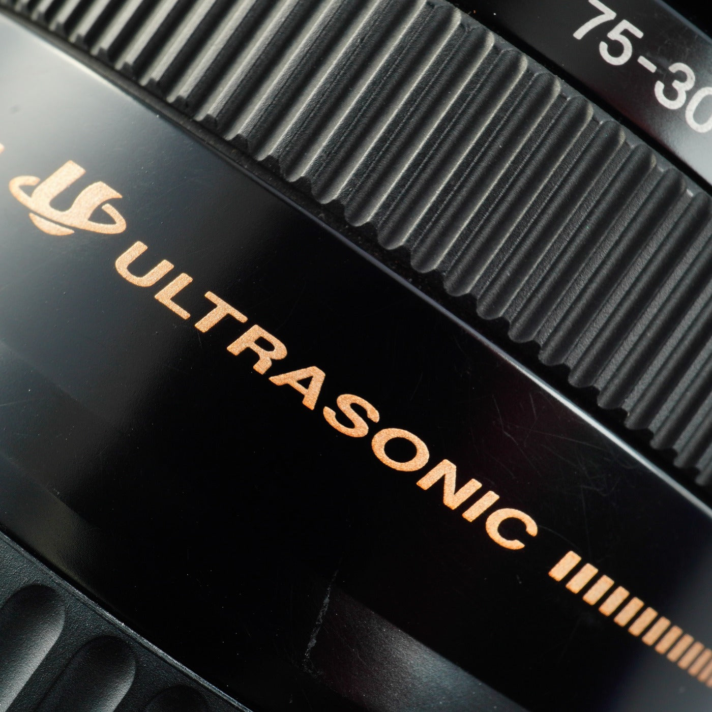Canon EF 75-300mm F/4-5.6 USM ズームレンズ