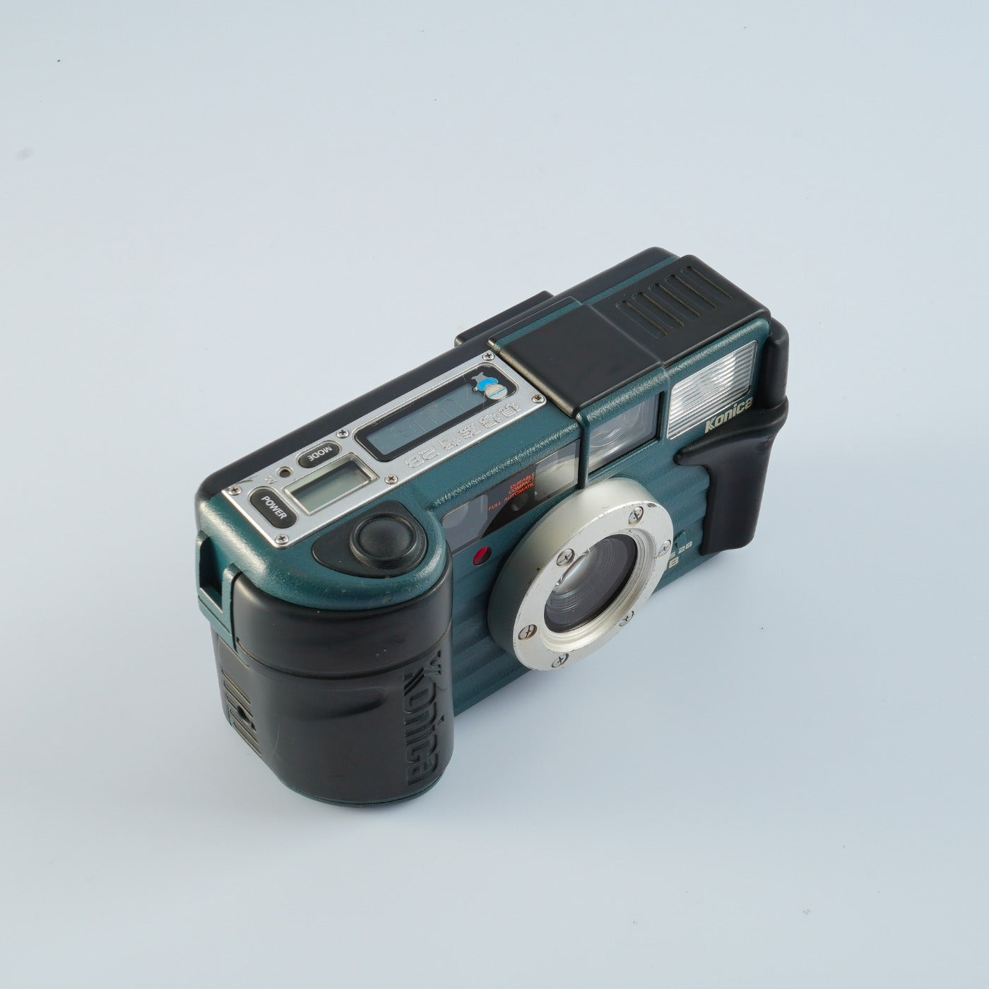Konica Genba Kantoku (現場監督) 28 WB コンパクトフィルムカメラ