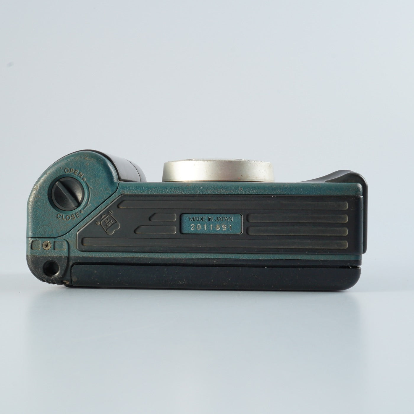 Konica Genba Kantoku (現場監督) 28 WB コンパクトフィルムカメラ