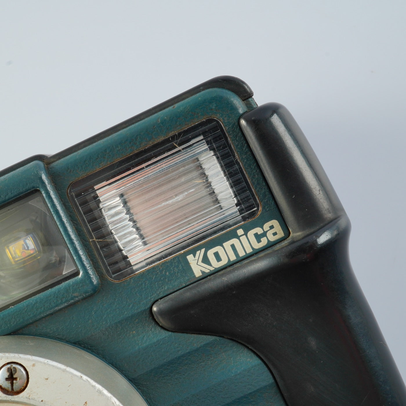 Konica Genba Kantoku (現場監督) 28 WB コンパクトフィルムカメラ