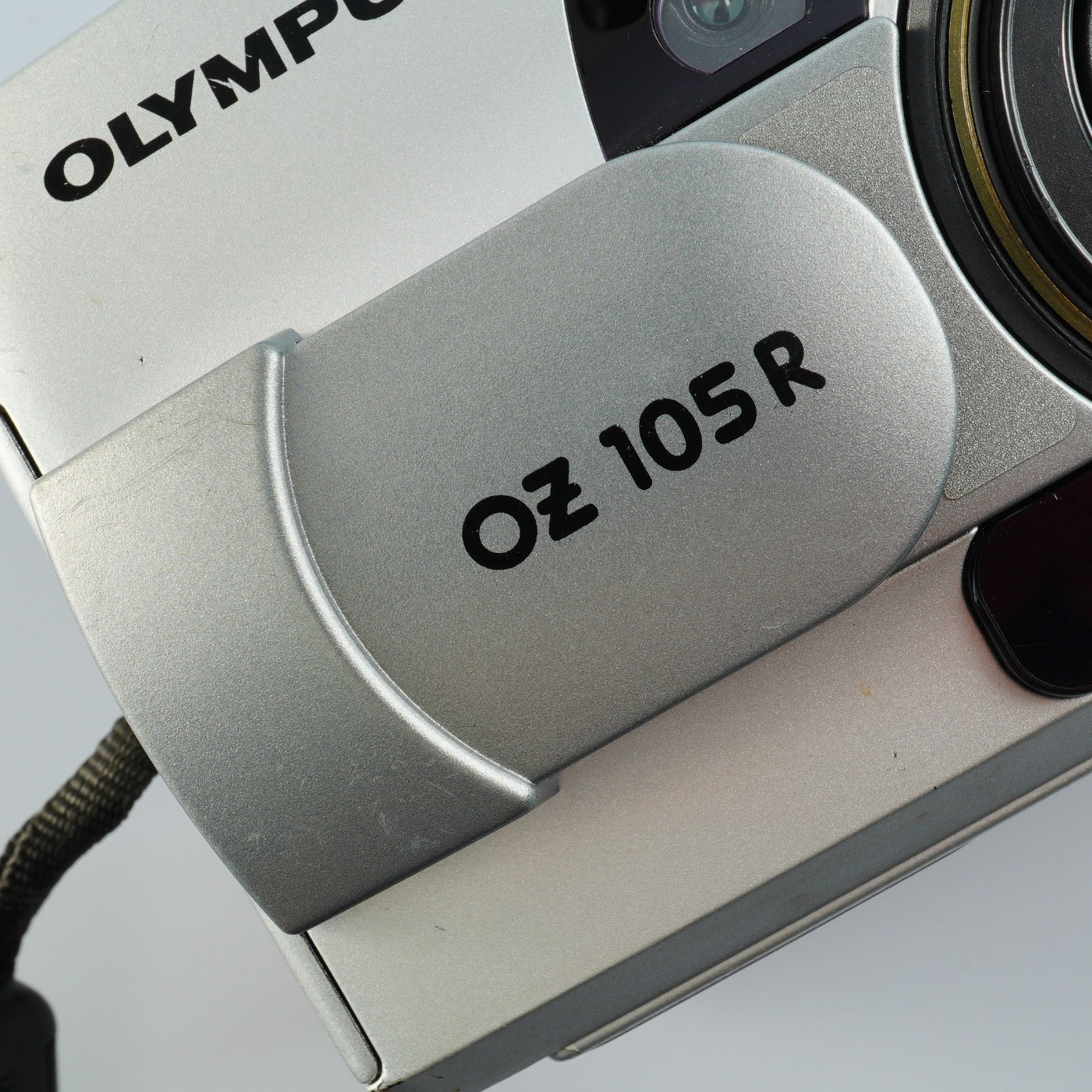 OLYMPUS OZ ( Superzoom ) 105R + Remote Control RC-200 コンパクトフィルムカメラ