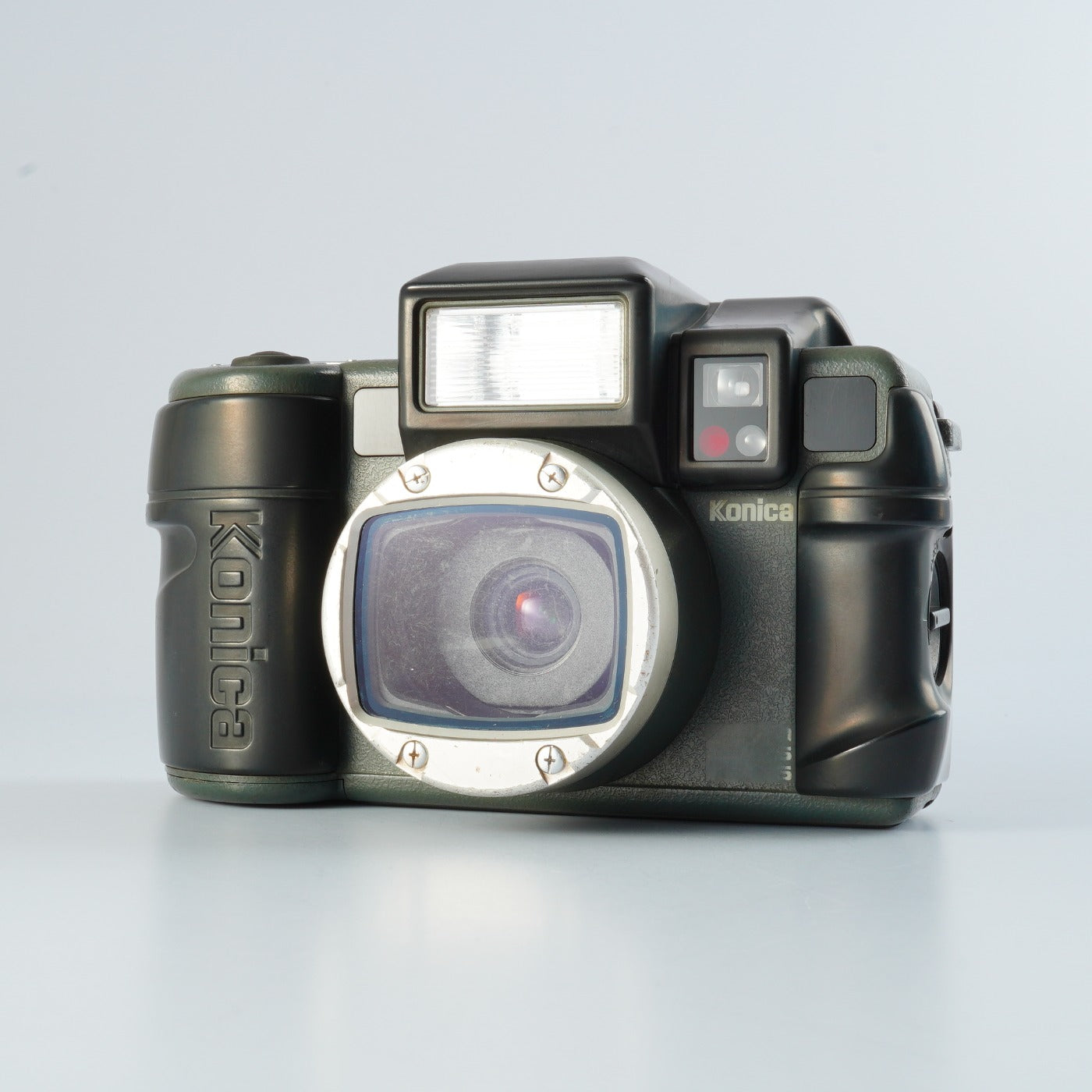 Konica Genba Kantoku (現場監督) zoom 28-56mm コンパクトフィルムカメラ