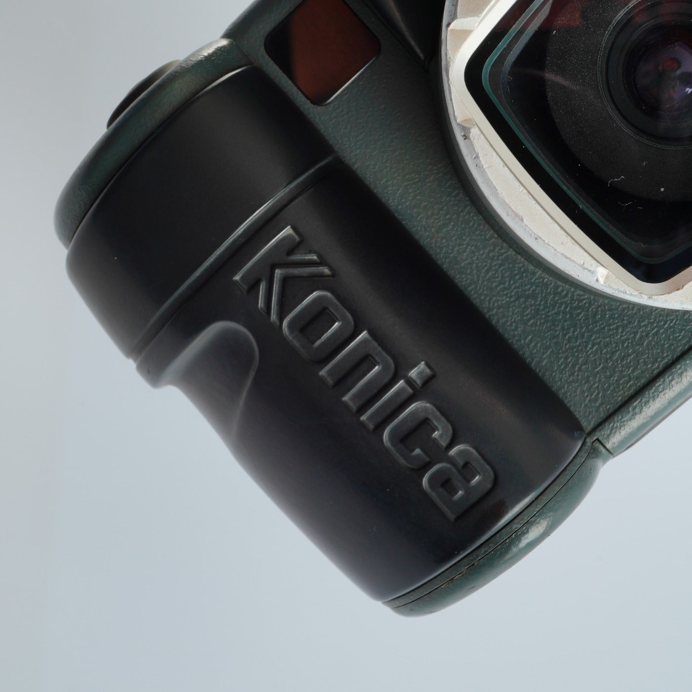 Konica Genba Kantoku (現場監督) zoom 28-56mm コンパクトフィルムカメラ