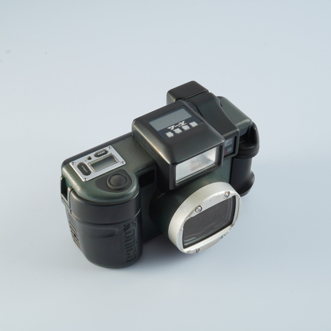 Konica Genba Kantoku (現場監督) zoom 28-56mm コンパクトフィルムカメラ
