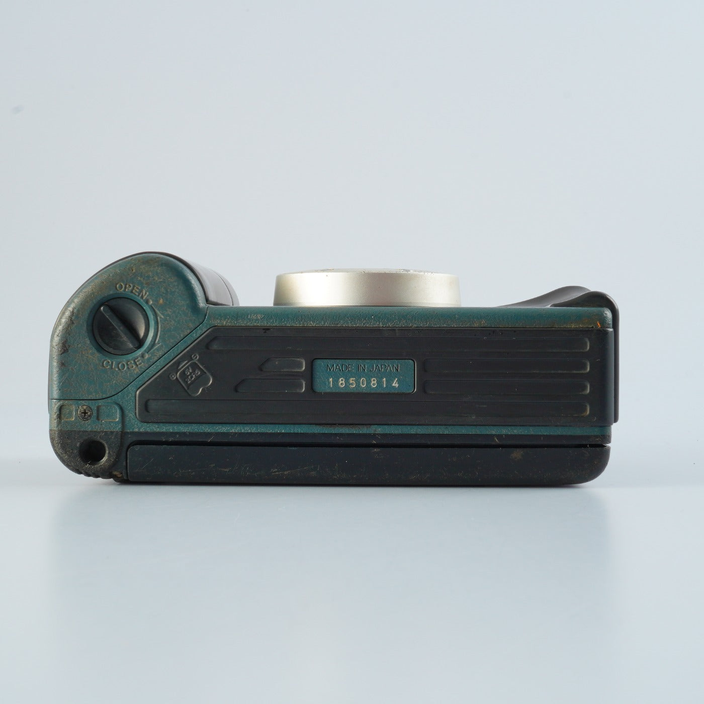 Konica Genba Kantoku (現場監督) 28 WB コンパクトフィルムカメラ