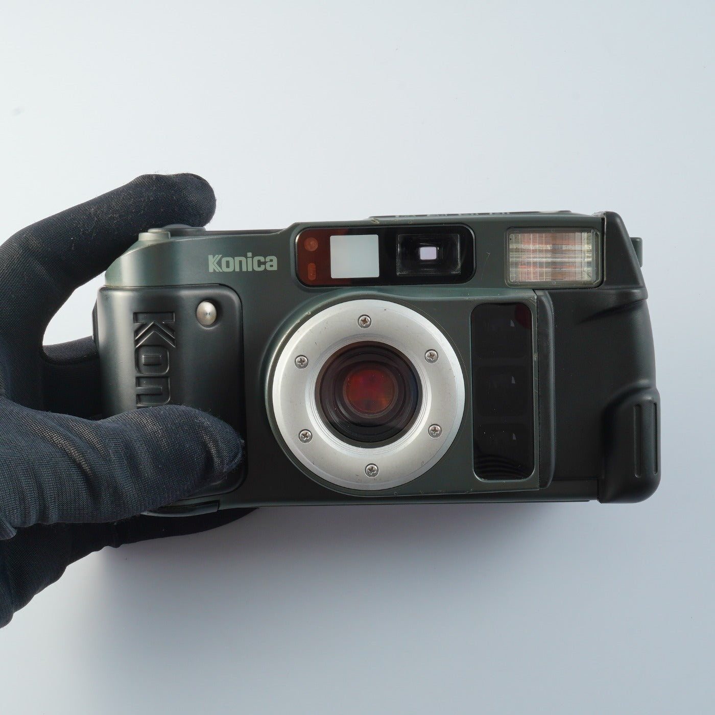 Konica Genba Kantoku (現場監督) コンパクトフィルムカメラ