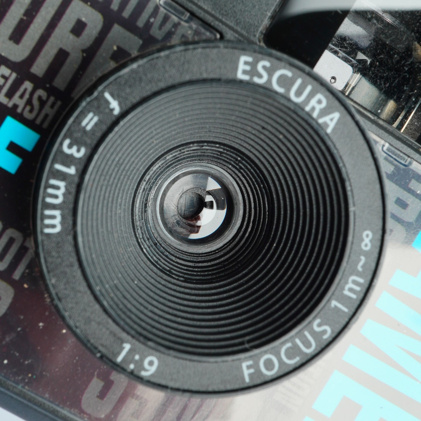 Escura Snaps 35 Half コンパクトフィルムカメラ