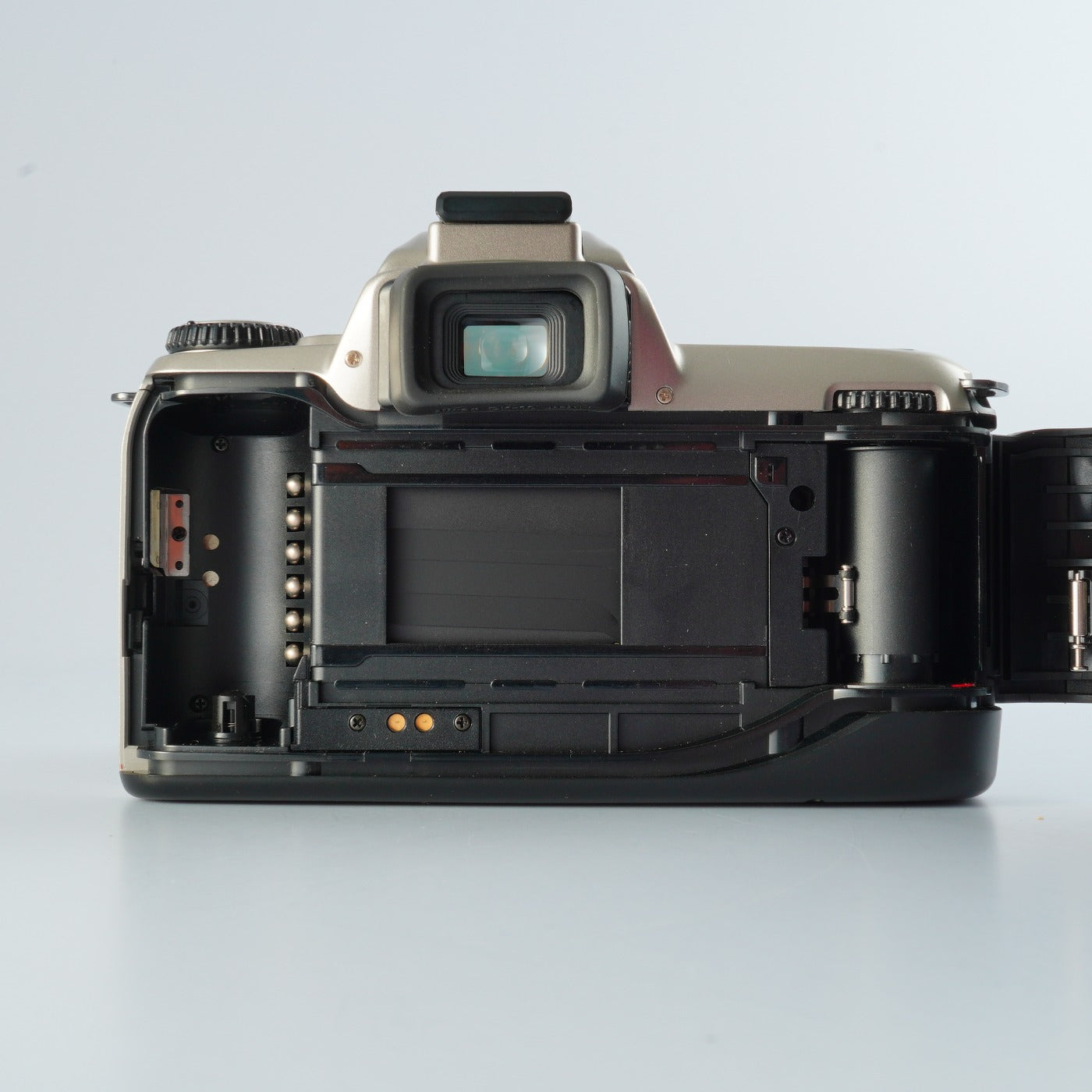 Nikon U (N65QD) + AF Nikkor 28-80mm F/3.3-5.6 G AF フィルム一眼レフカメラ