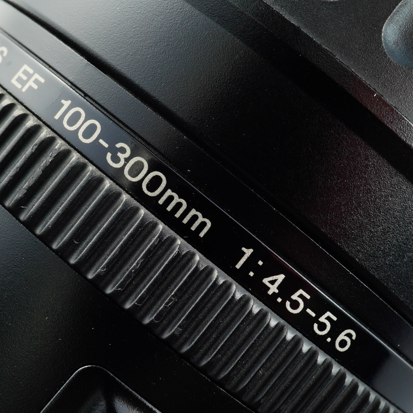 Canon EF 100-300 F/4.5-5.6 Ultrasonic ズームレンズ