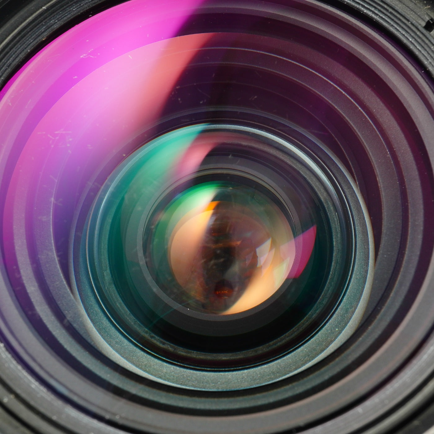 Nikon AF Nikkor 28-85mm f/3.5-4.5 ズームレンズ