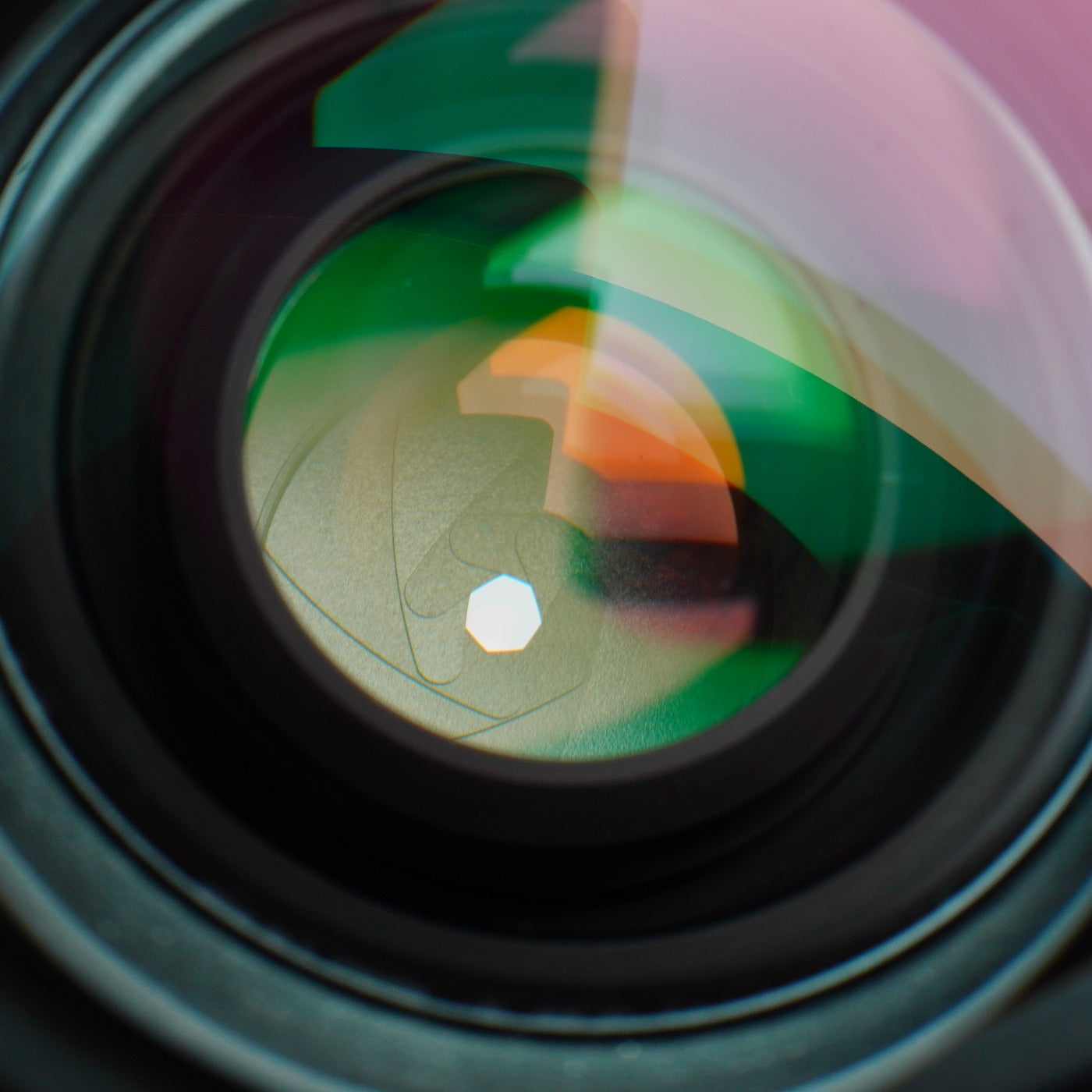 Nikon AF Nikkor 28-85mm f/3.5-4.5 ズームレンズ