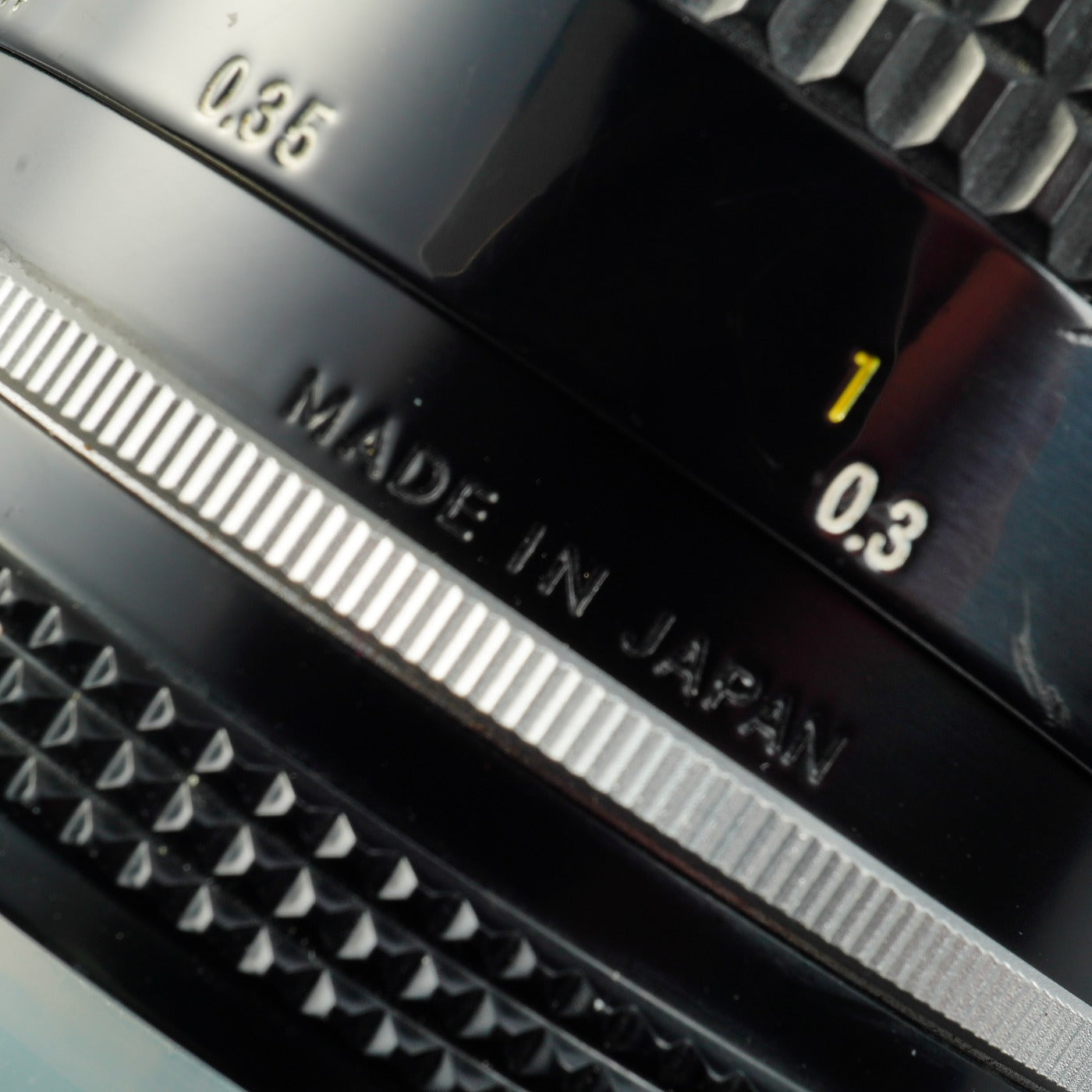 Nikon Ai Nikkor 35mm F/2 単焦点レンズ