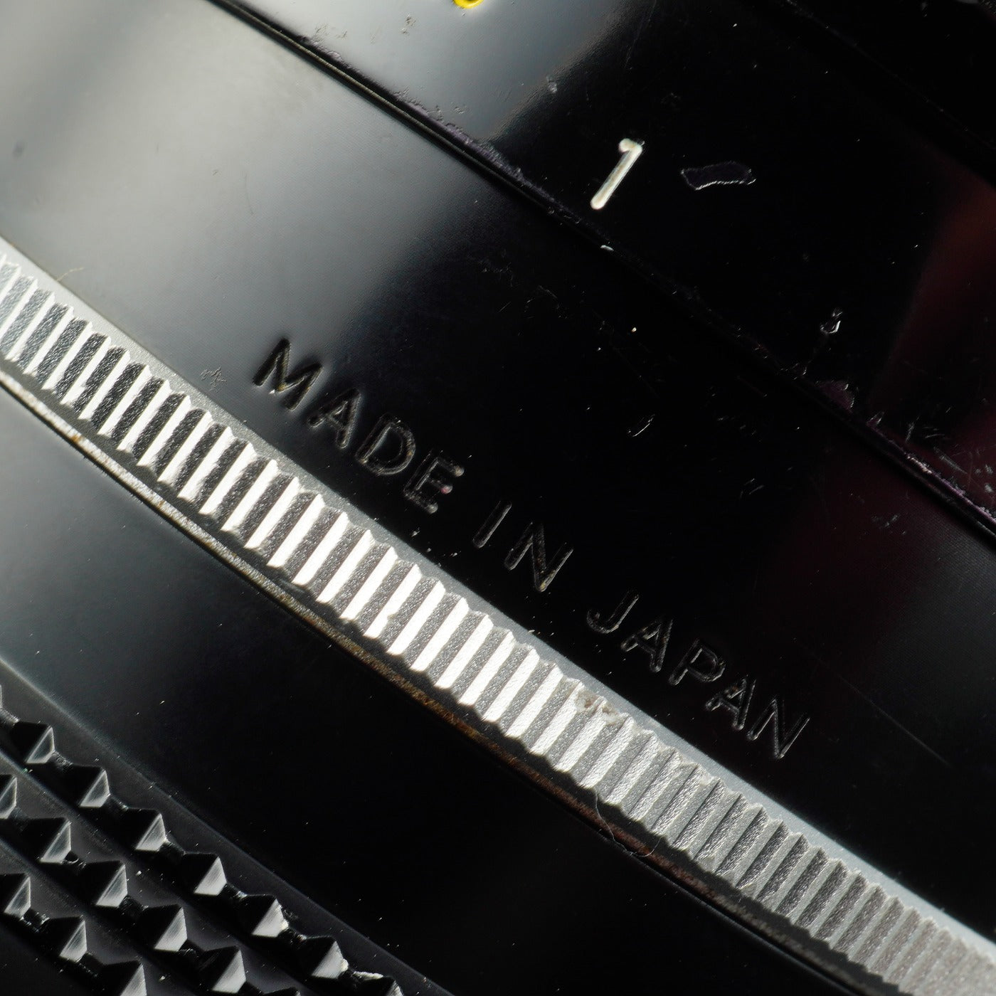 Nikon Ai Nikkor 105mm F/2.5 prime lens