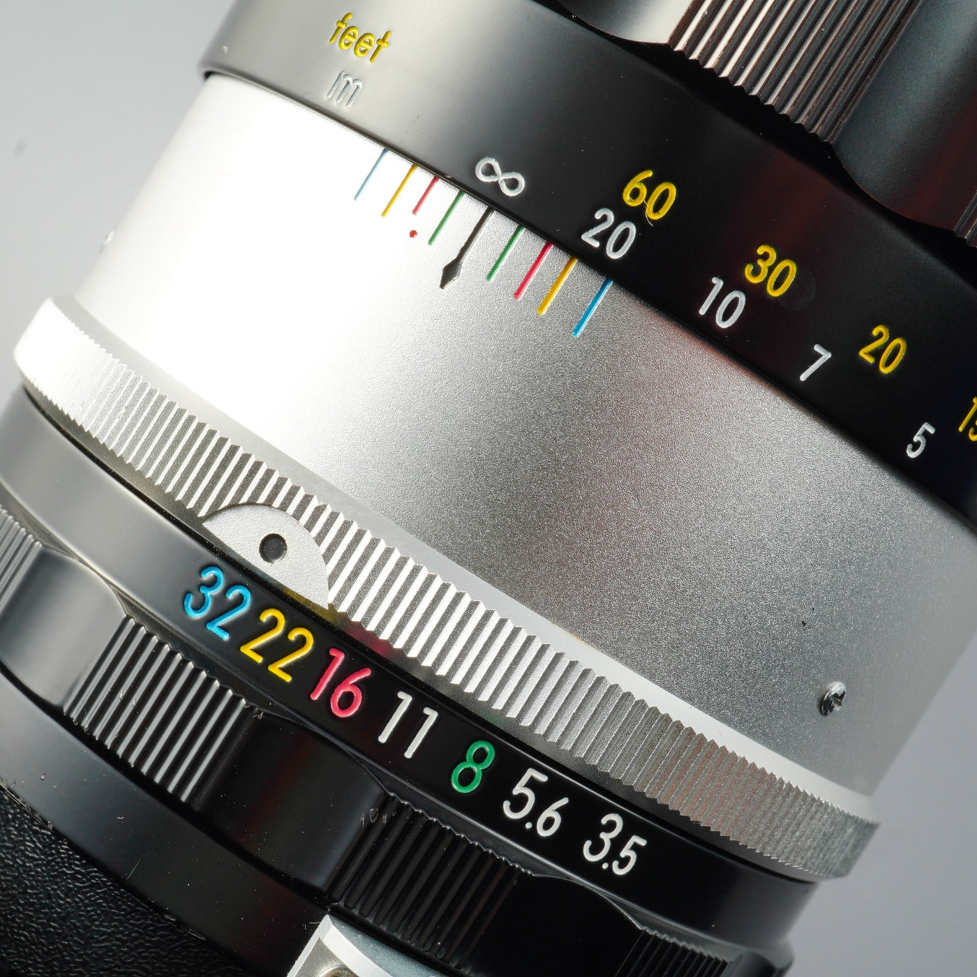 Canon EOS 40D + EF-S 18-55mm F/3.5-5.6 IS + CF 2GB デジタル一眼レフカメラ