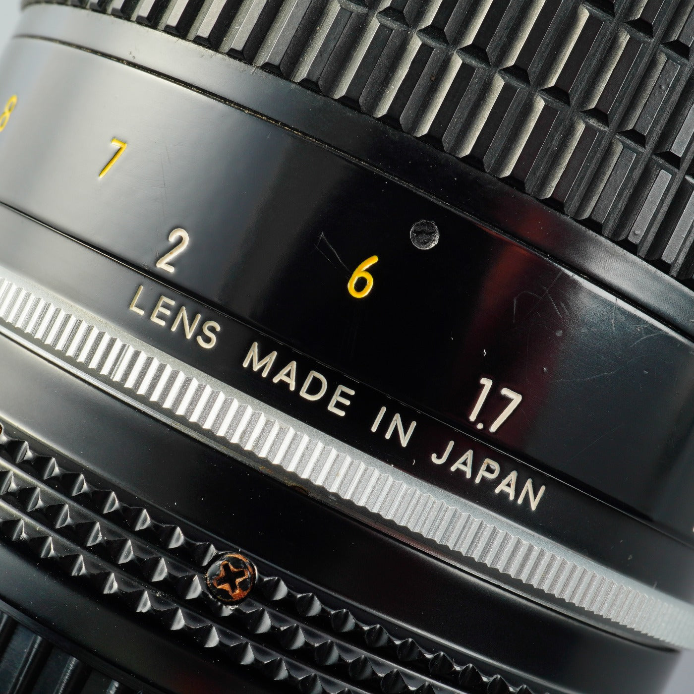 Nikon Ai NIKKOR 135mm F/2.8 単焦点レンズ