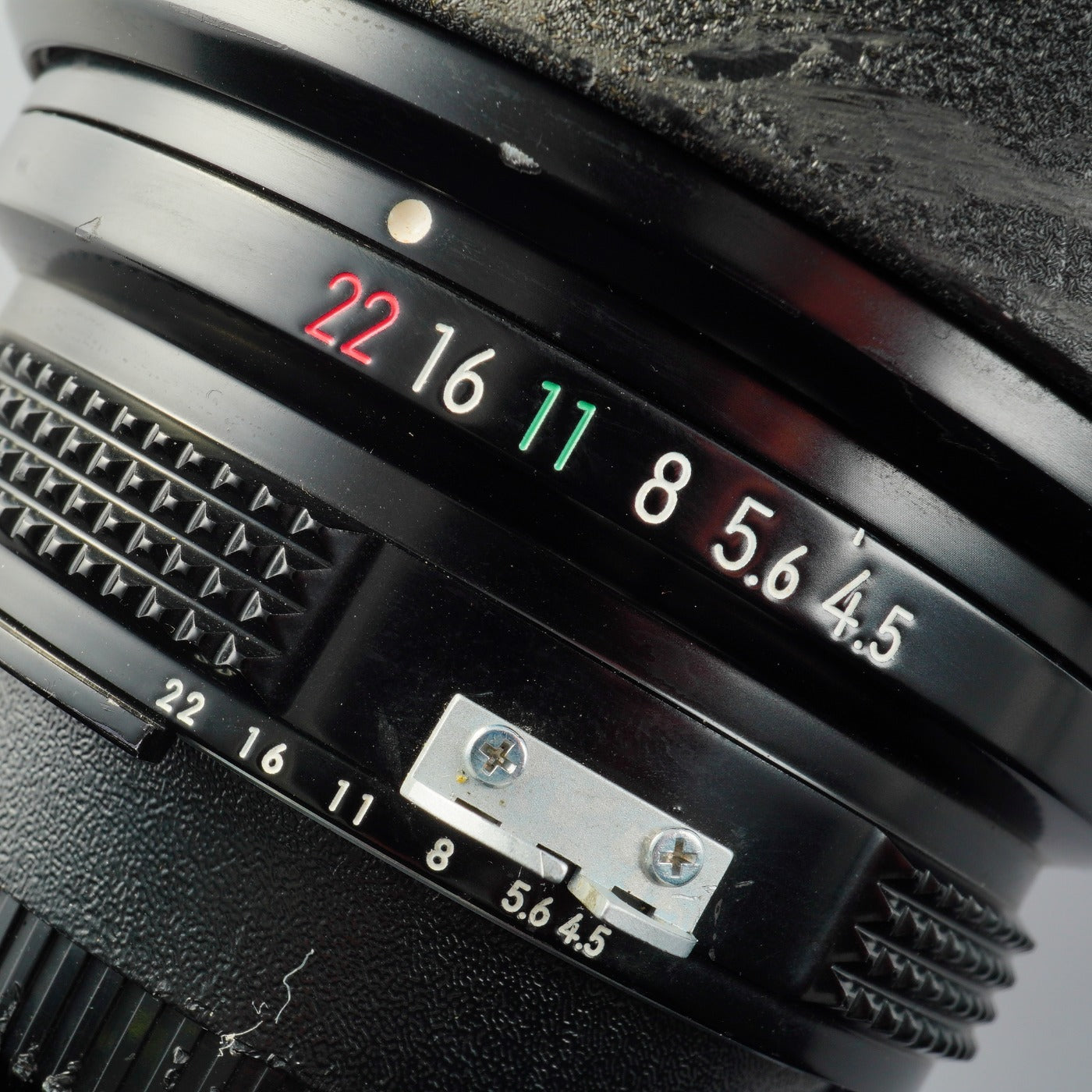 Nikon Ai NIKKOR 300mm F/4.5 prime lens